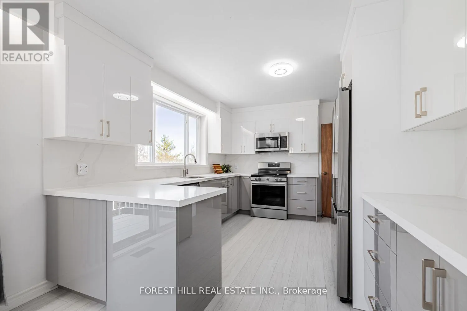 10 COURTWOOD PLACE