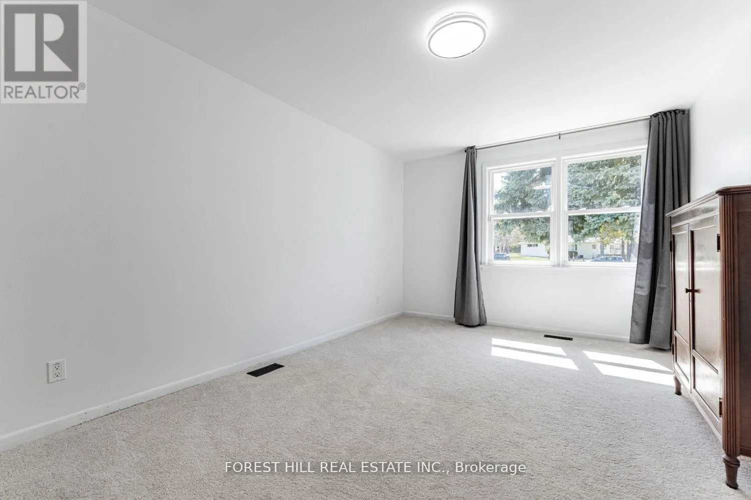 10 COURTWOOD PLACE