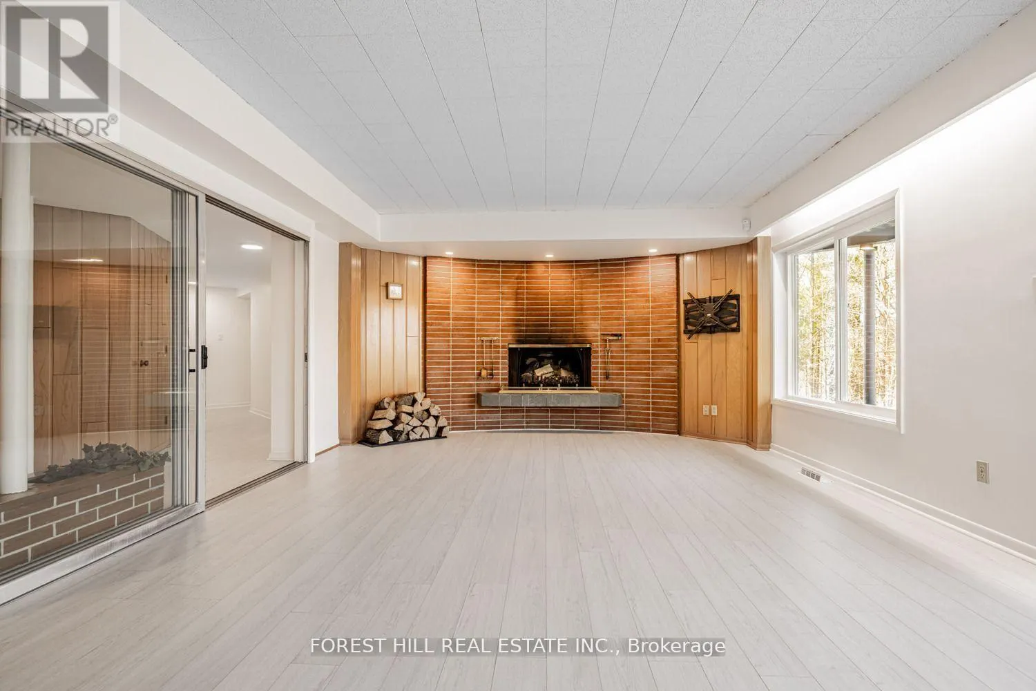 10 COURTWOOD PLACE