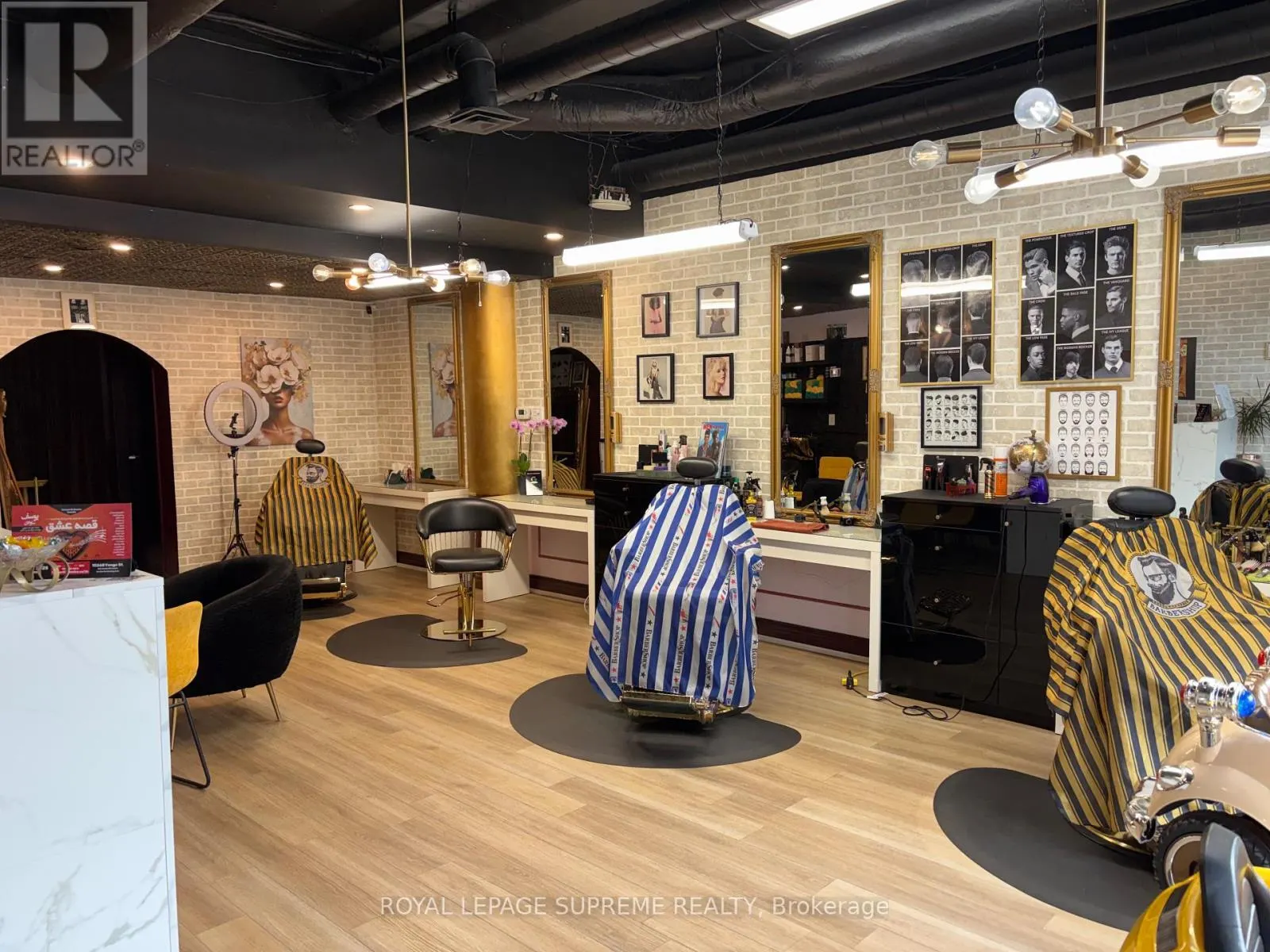 2721 YONGE STREET