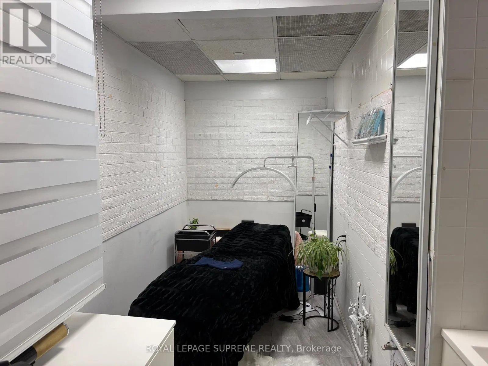 2721 YONGE STREET