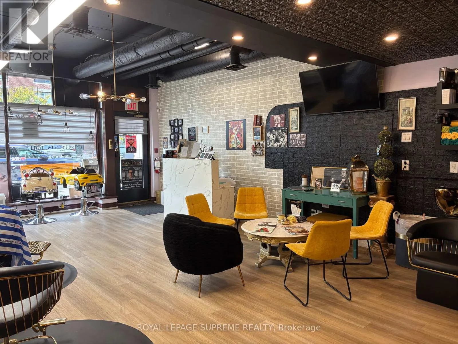 2721 YONGE STREET