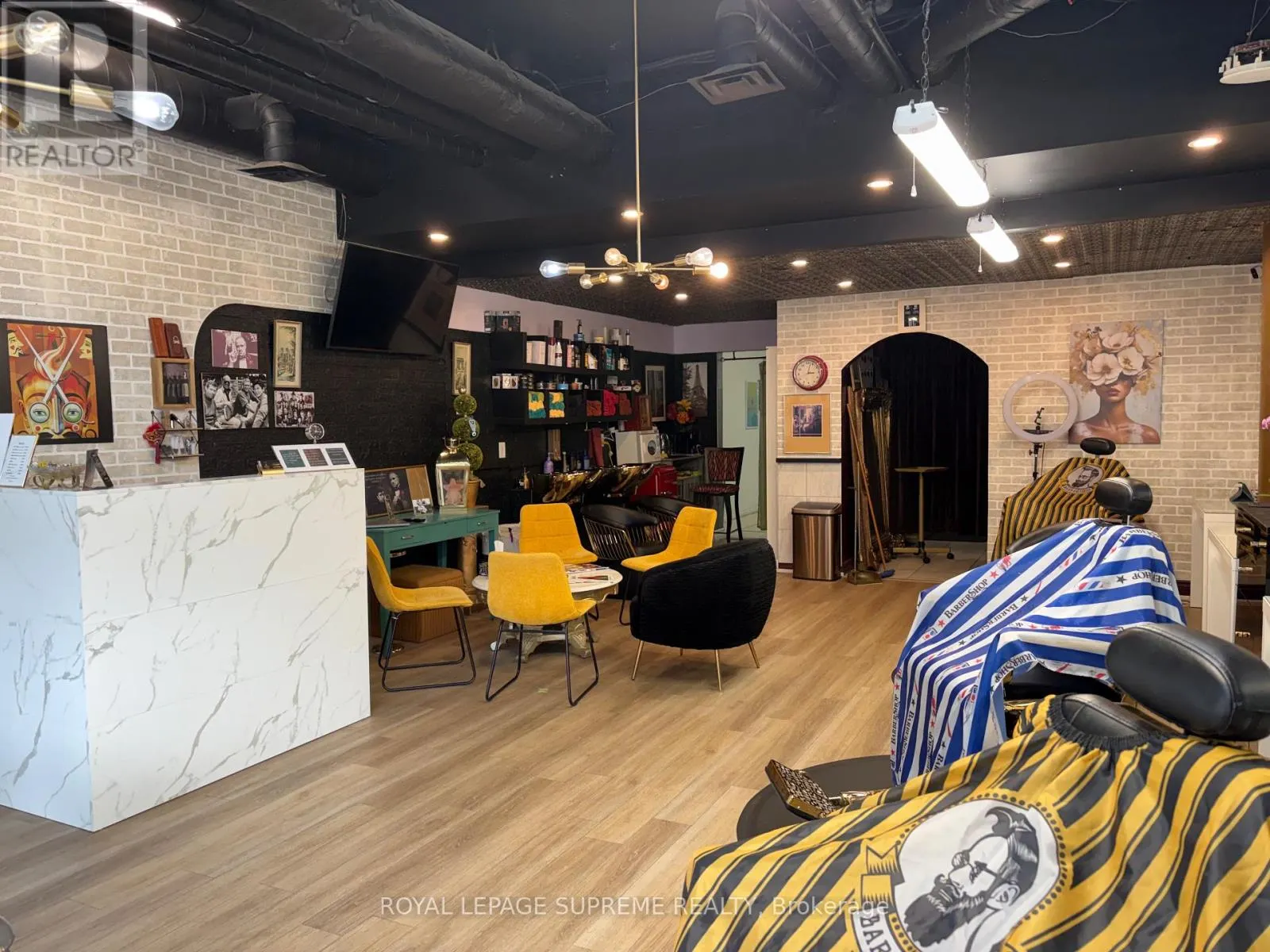 2721 YONGE STREET