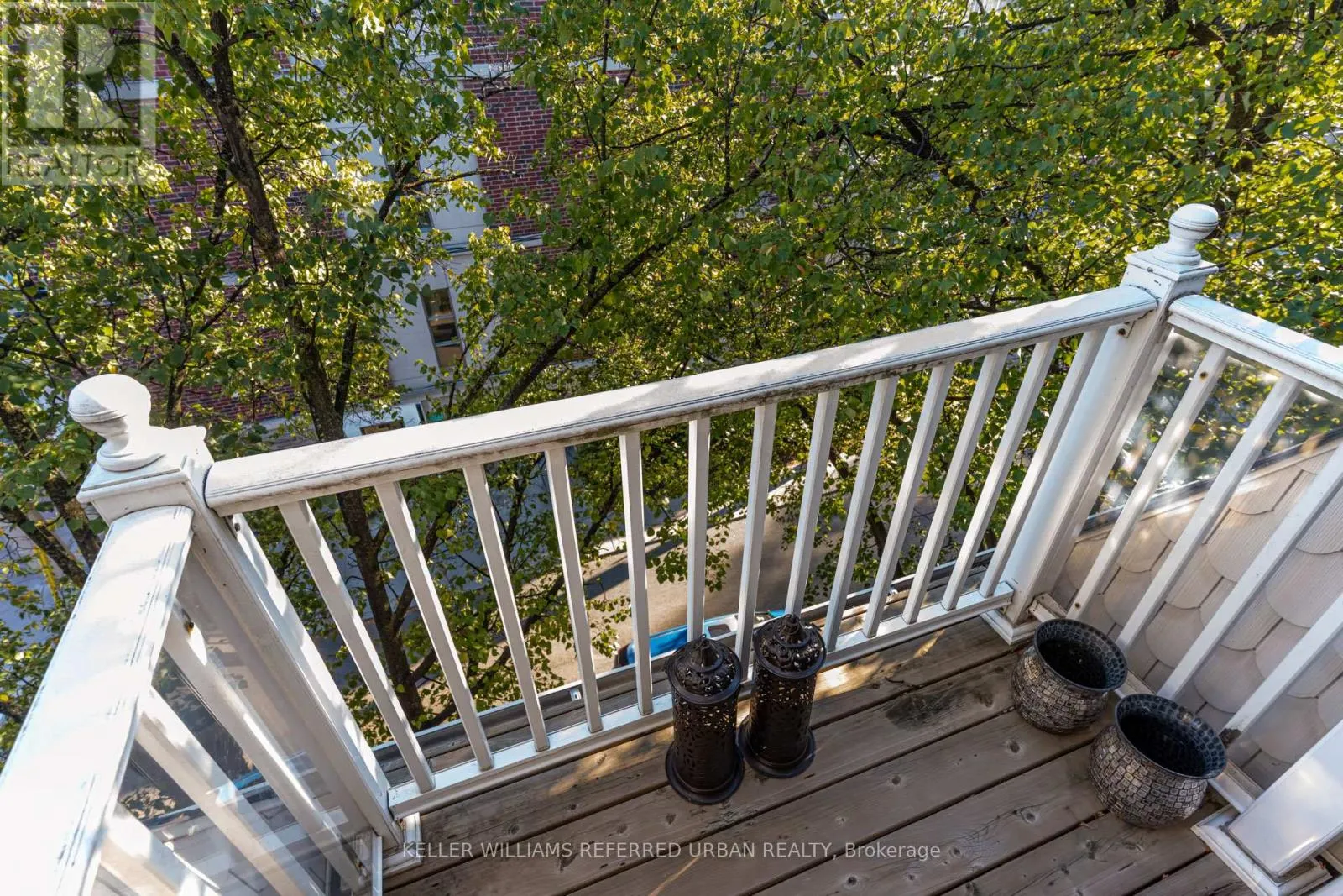 74 ABERDEEN AVENUE