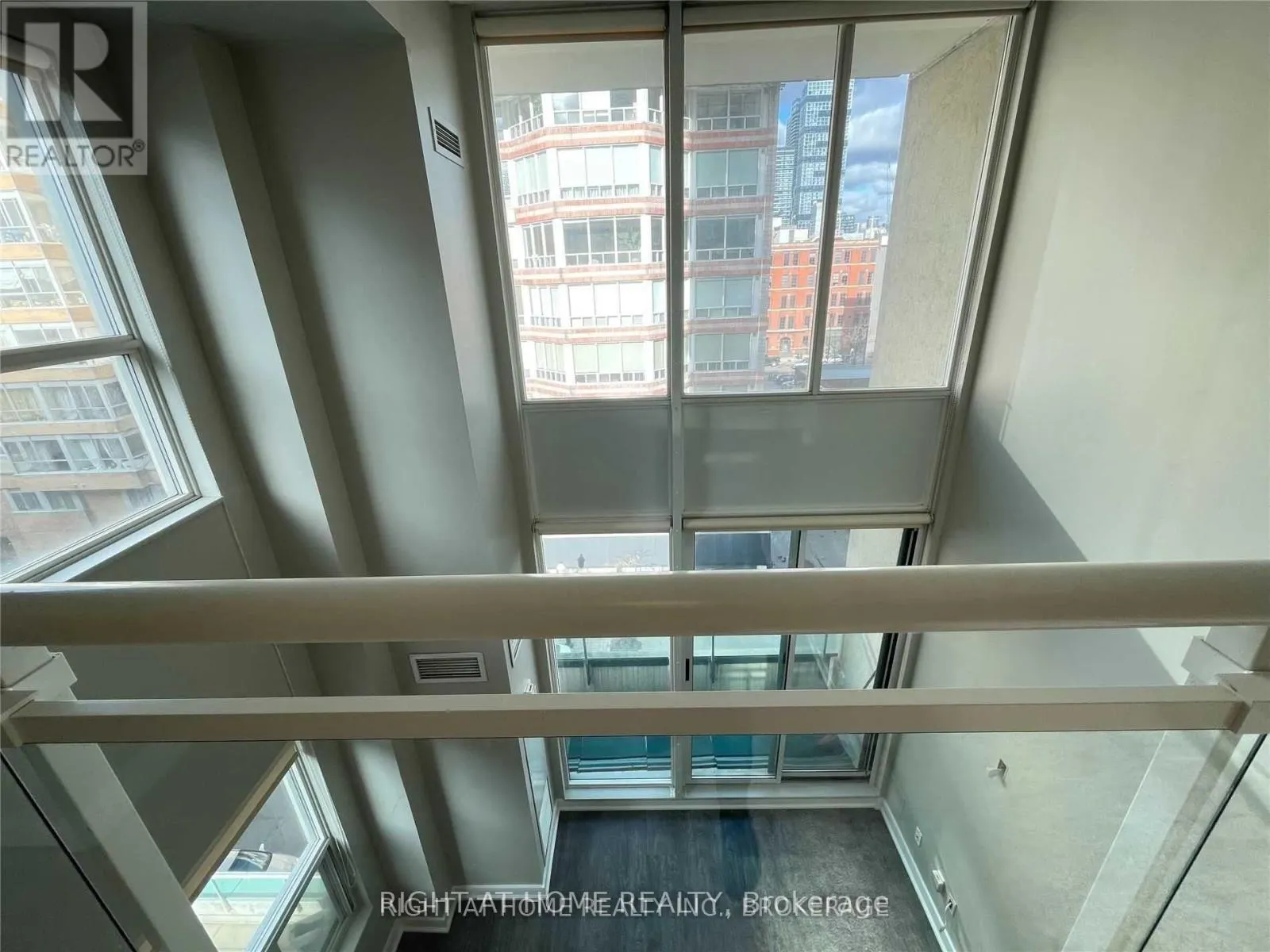 501 - 77 LOMBARD STREET