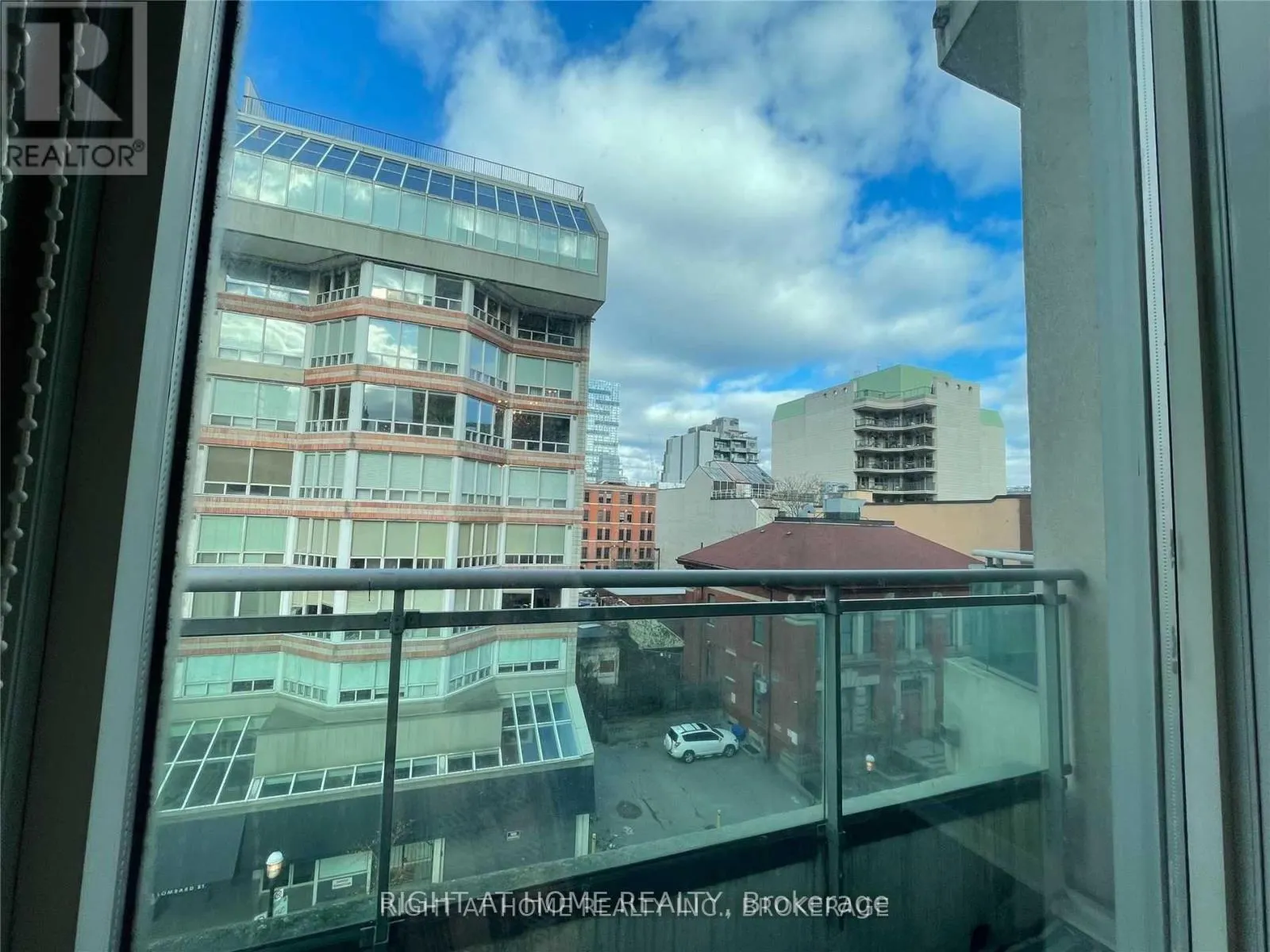 501 - 77 LOMBARD STREET