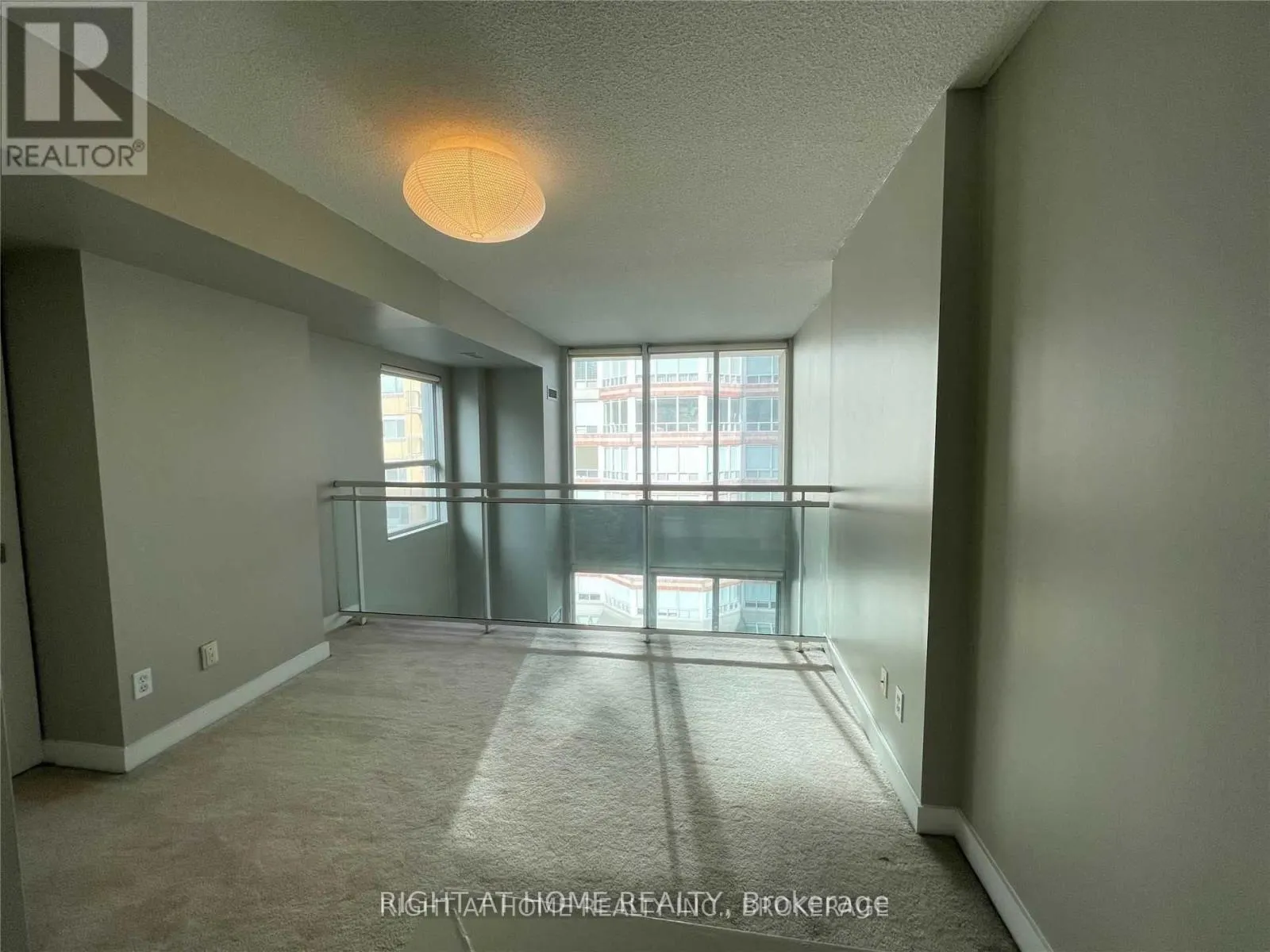 501 - 77 LOMBARD STREET