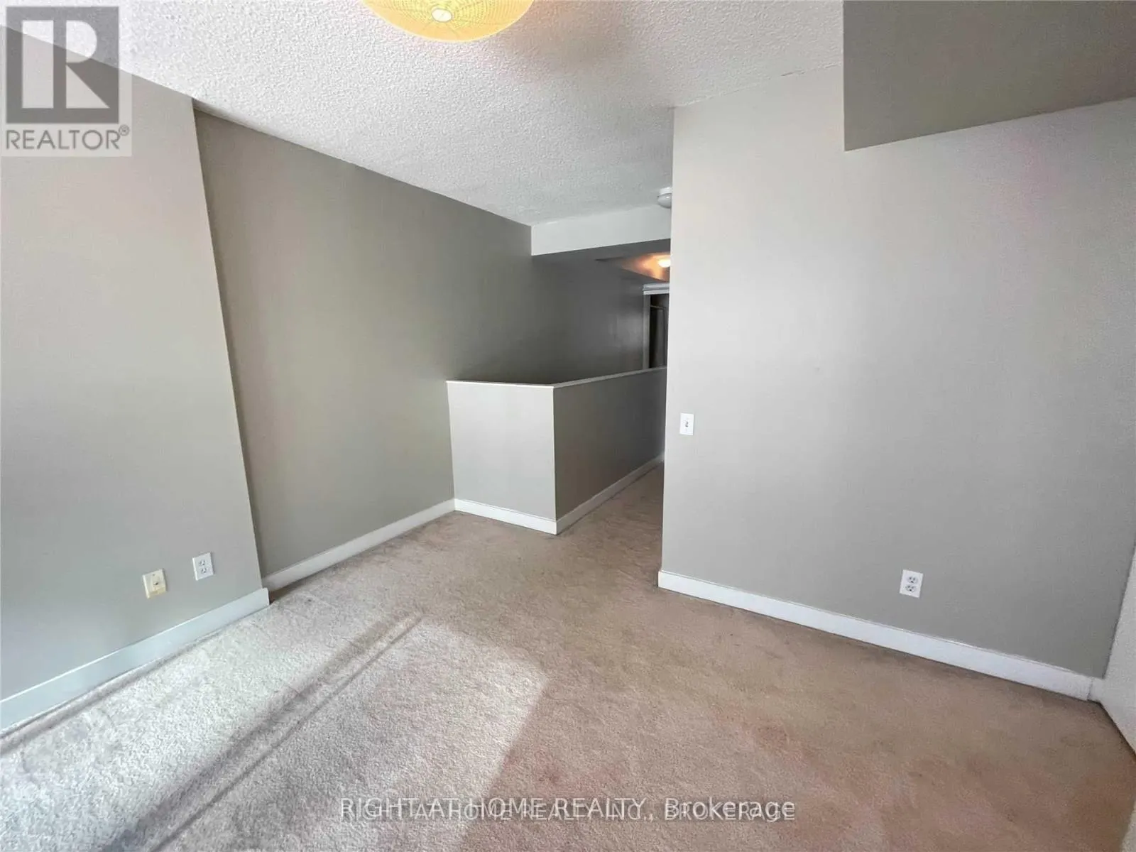 501 - 77 LOMBARD STREET
