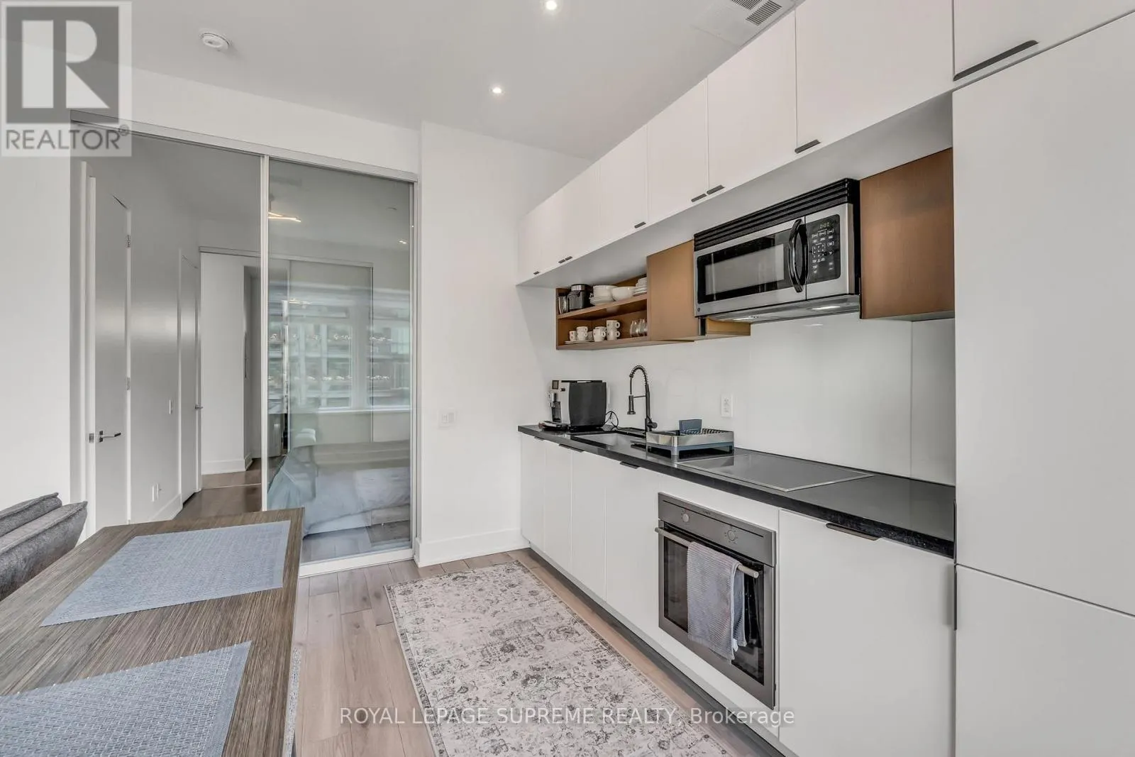 604 - 111 ST CLAIR AVENUE W