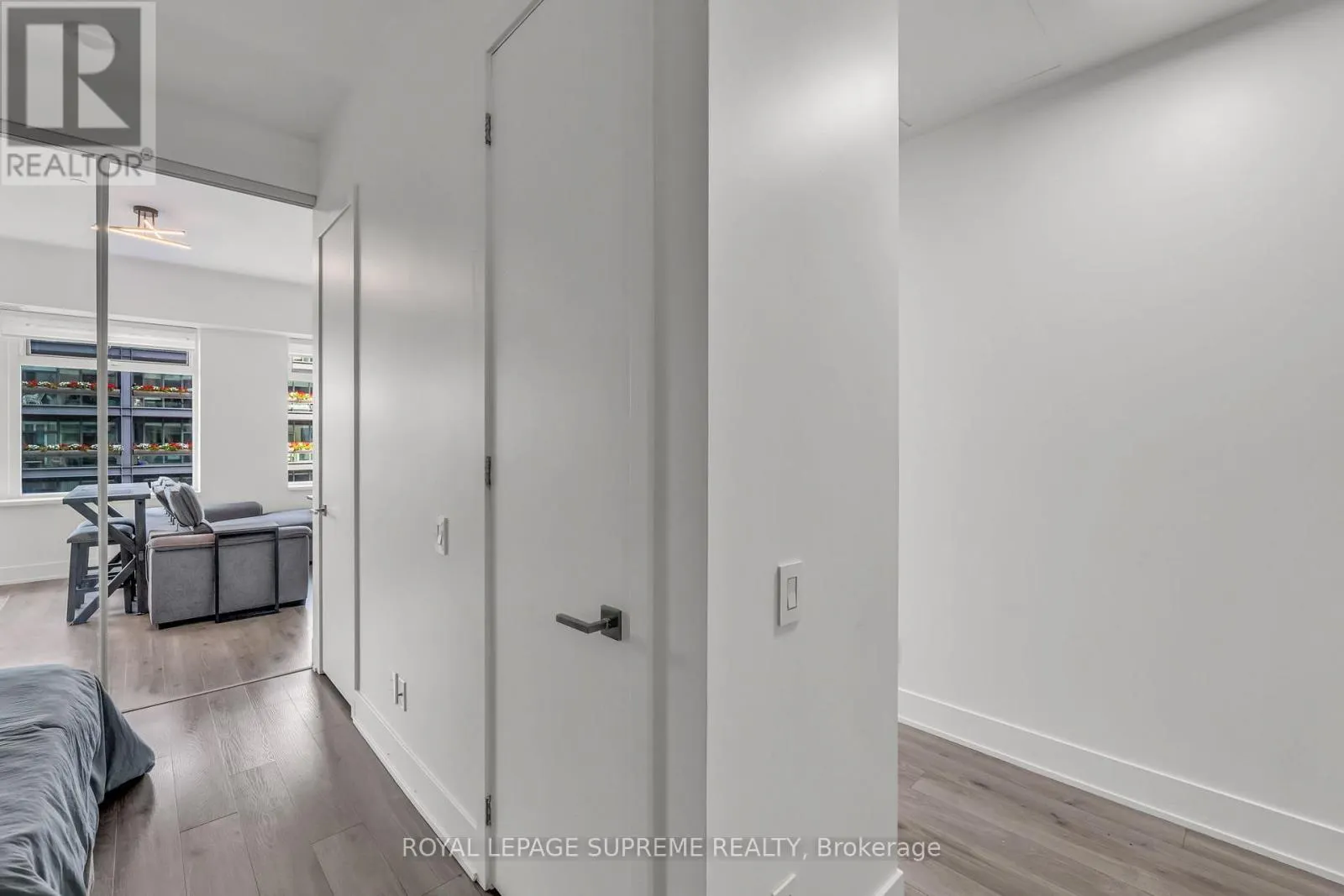 604 - 111 ST CLAIR AVENUE W