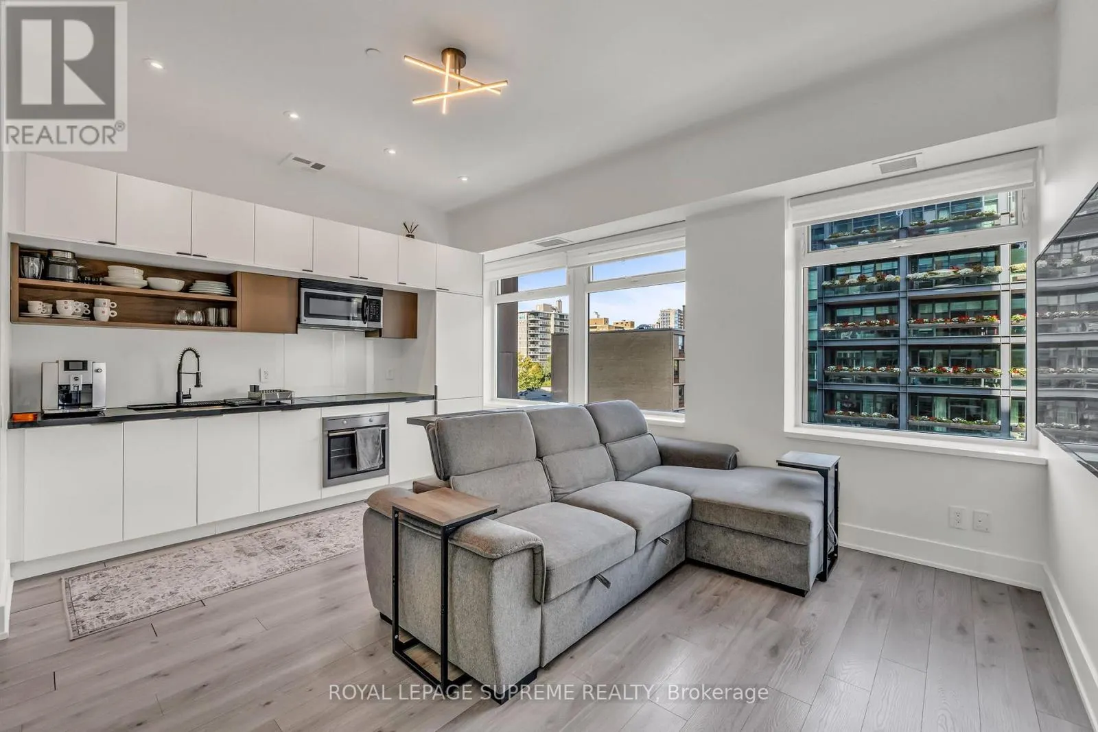 604 - 111 ST CLAIR AVENUE W