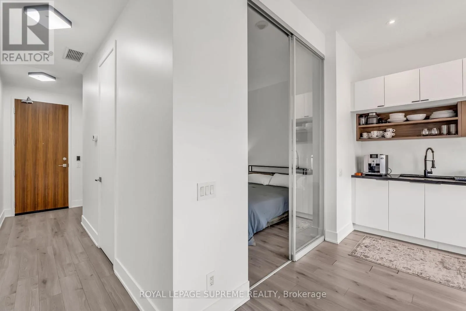 604 - 111 ST CLAIR AVENUE W