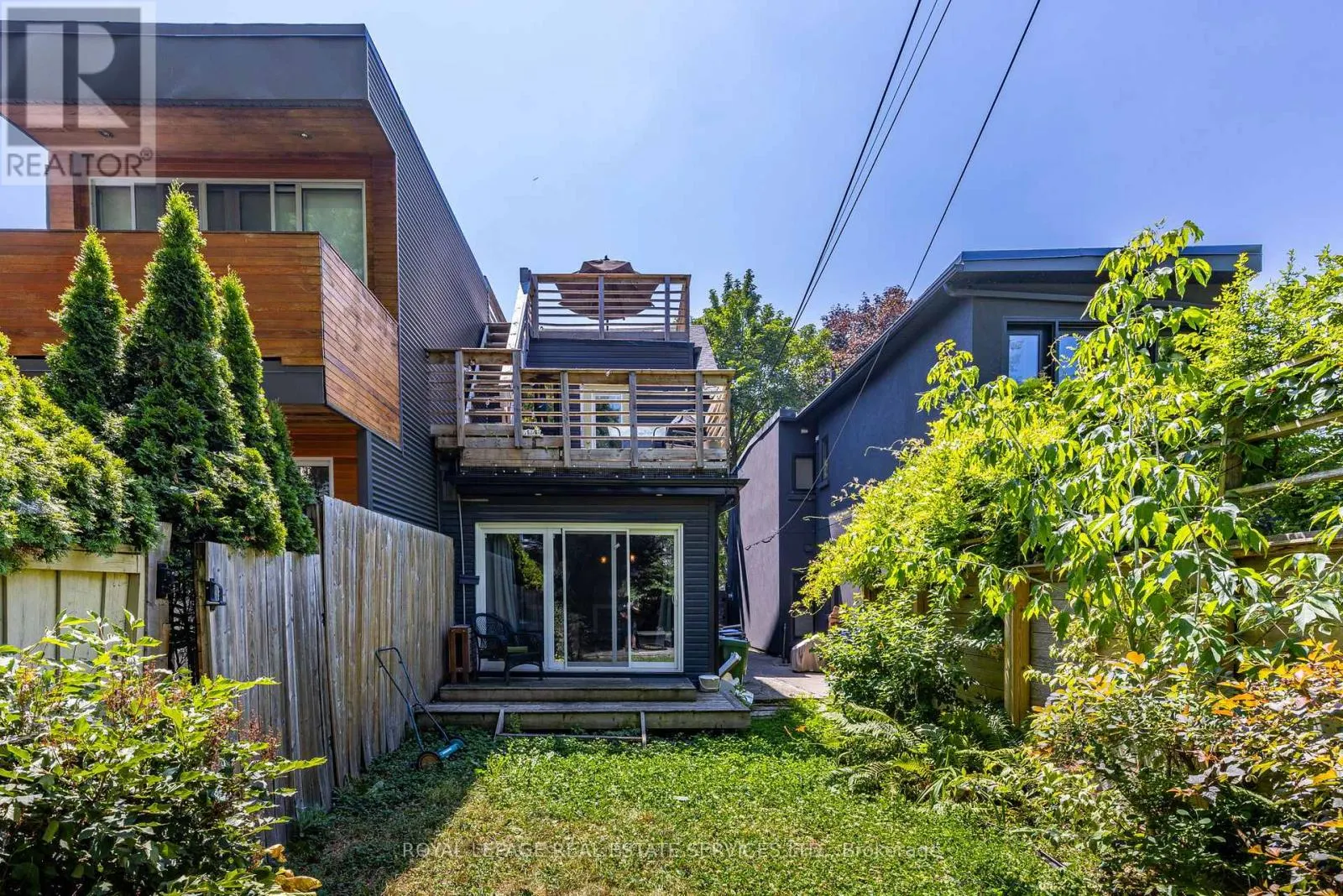 10 FOLLIS AVENUE