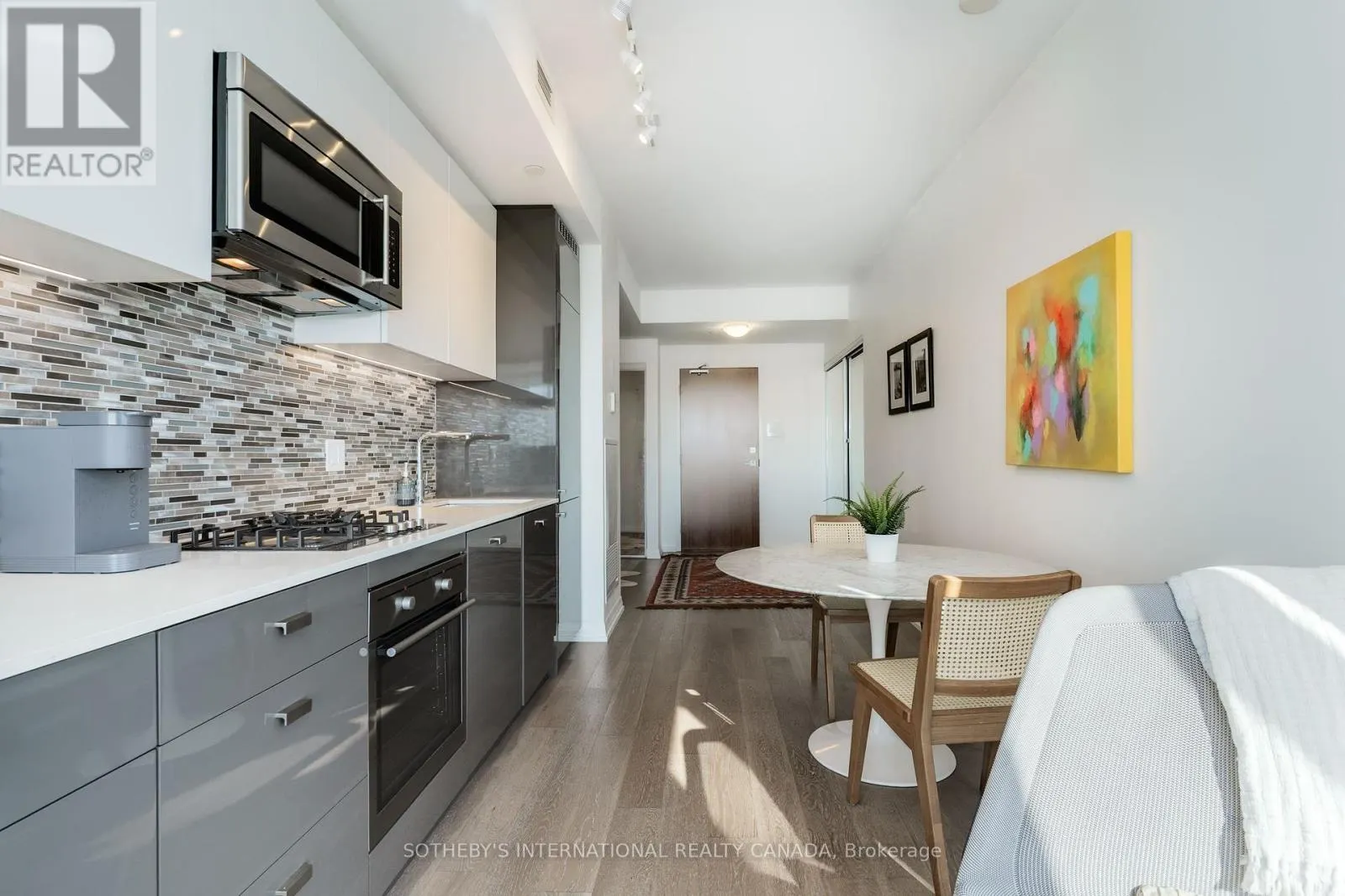 707 - 835 ST. CLAIR AVENUE W