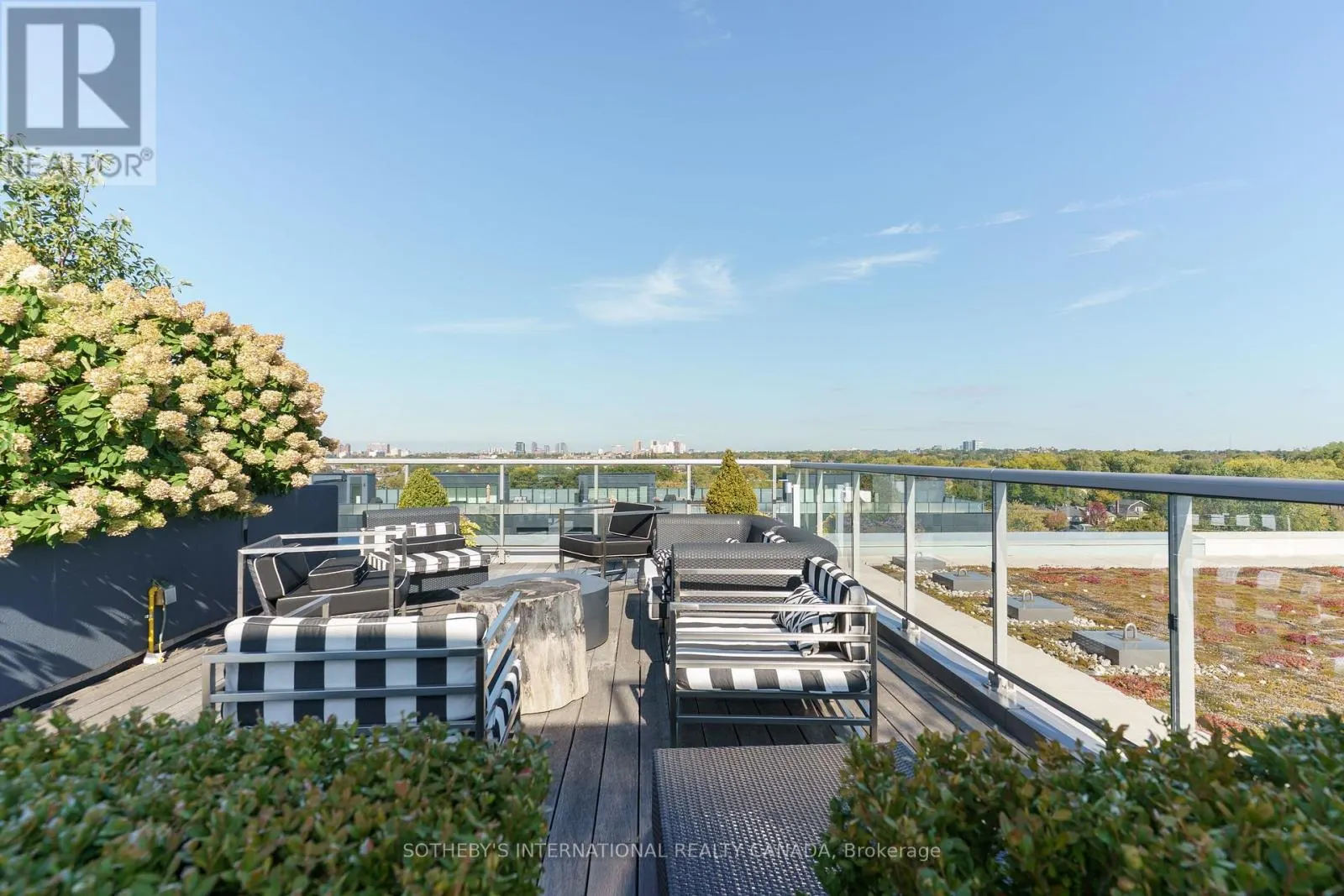 707 - 835 ST. CLAIR AVENUE W