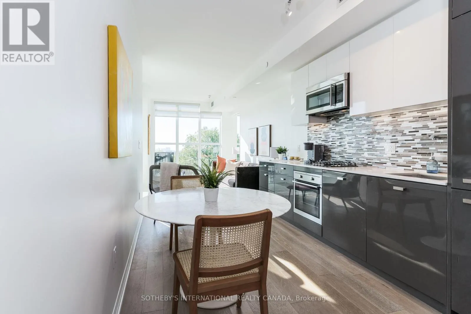707 - 835 ST. CLAIR AVENUE W