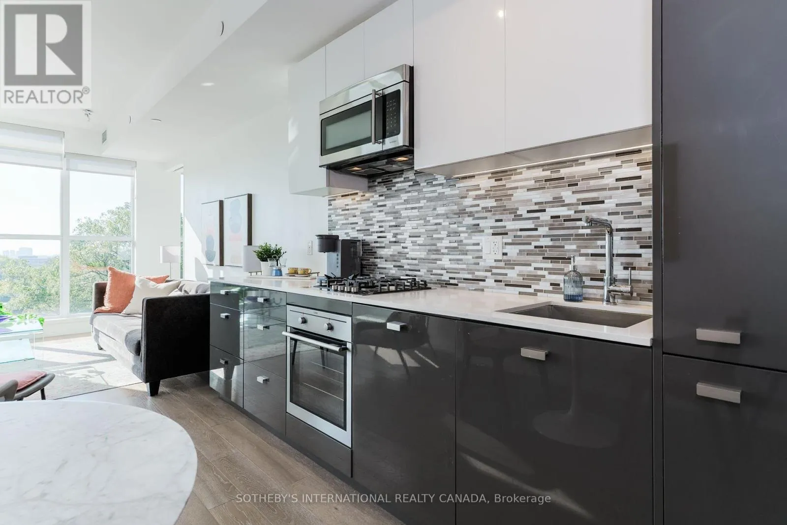 707 - 835 ST. CLAIR AVENUE W