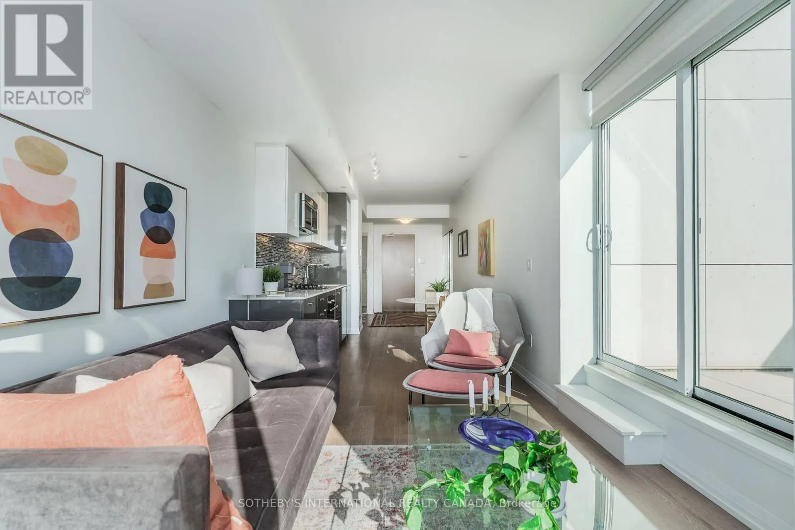 707 - 835 ST. CLAIR AVENUE W