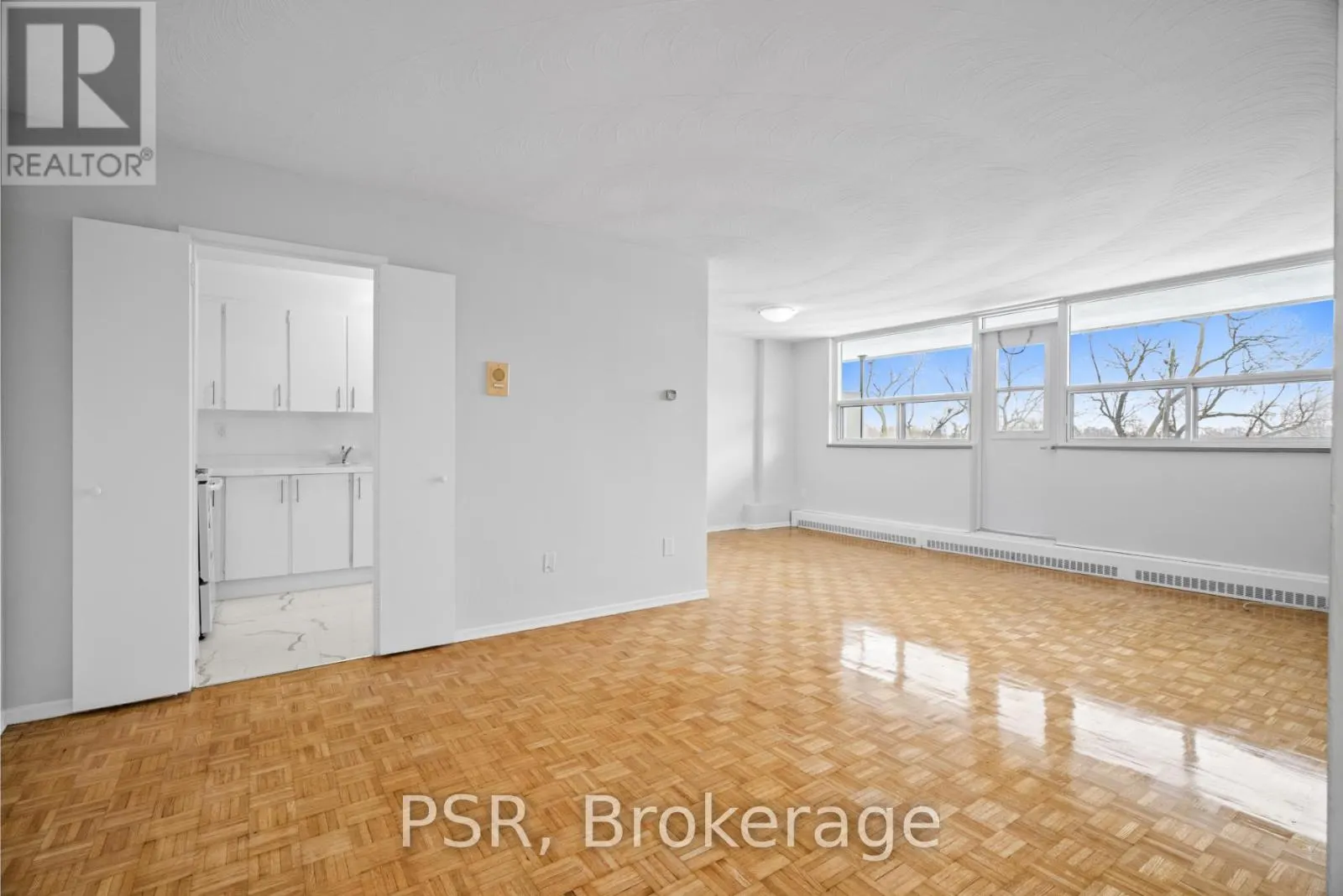 403 - 105 ROWENA DRIVE