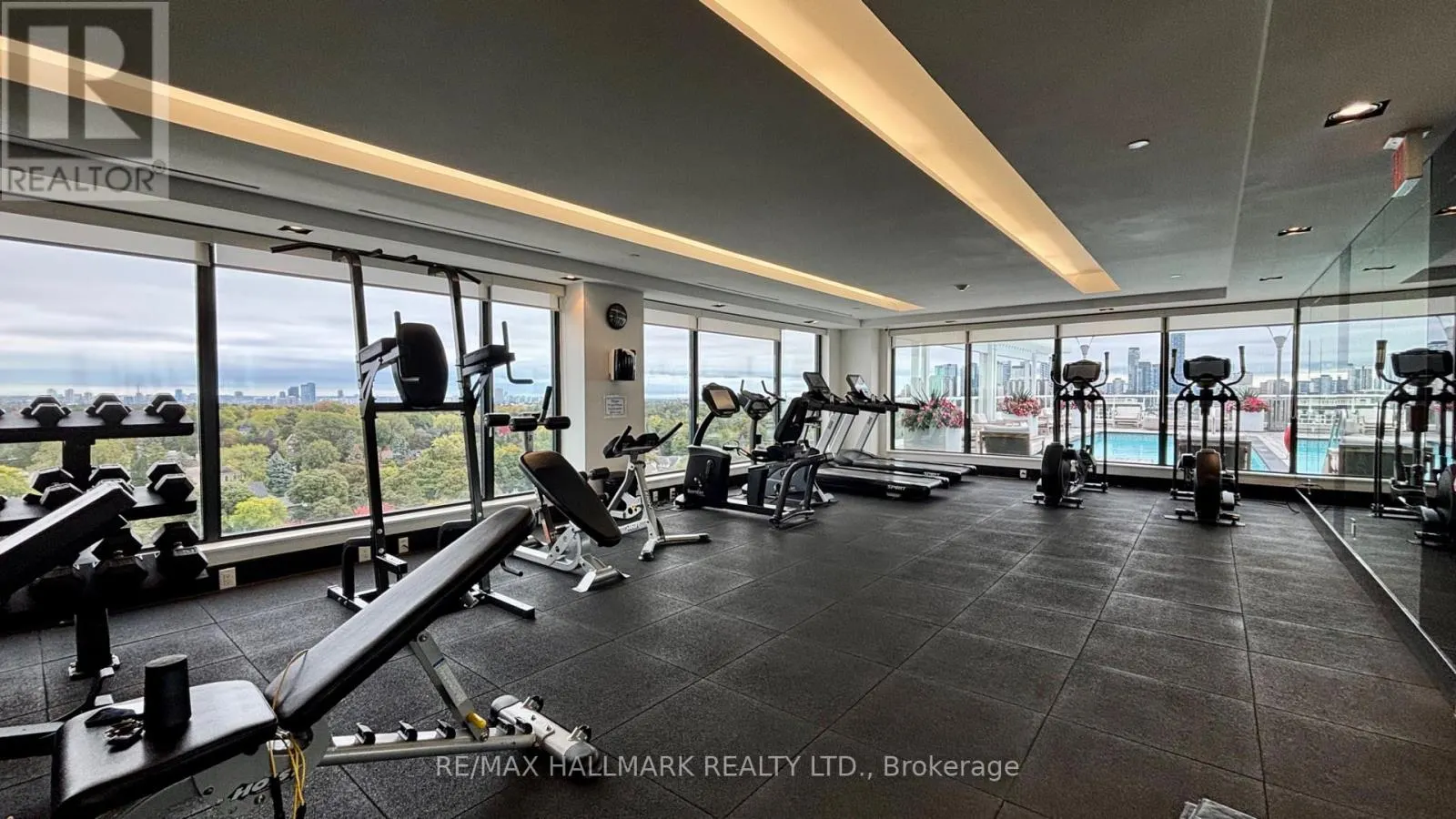 205 - 3018 YONGE STREET