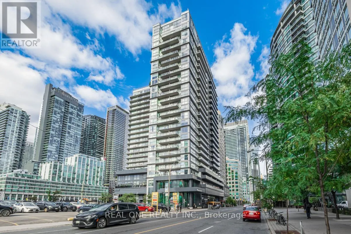 1105 - 352 FRONT STREET W