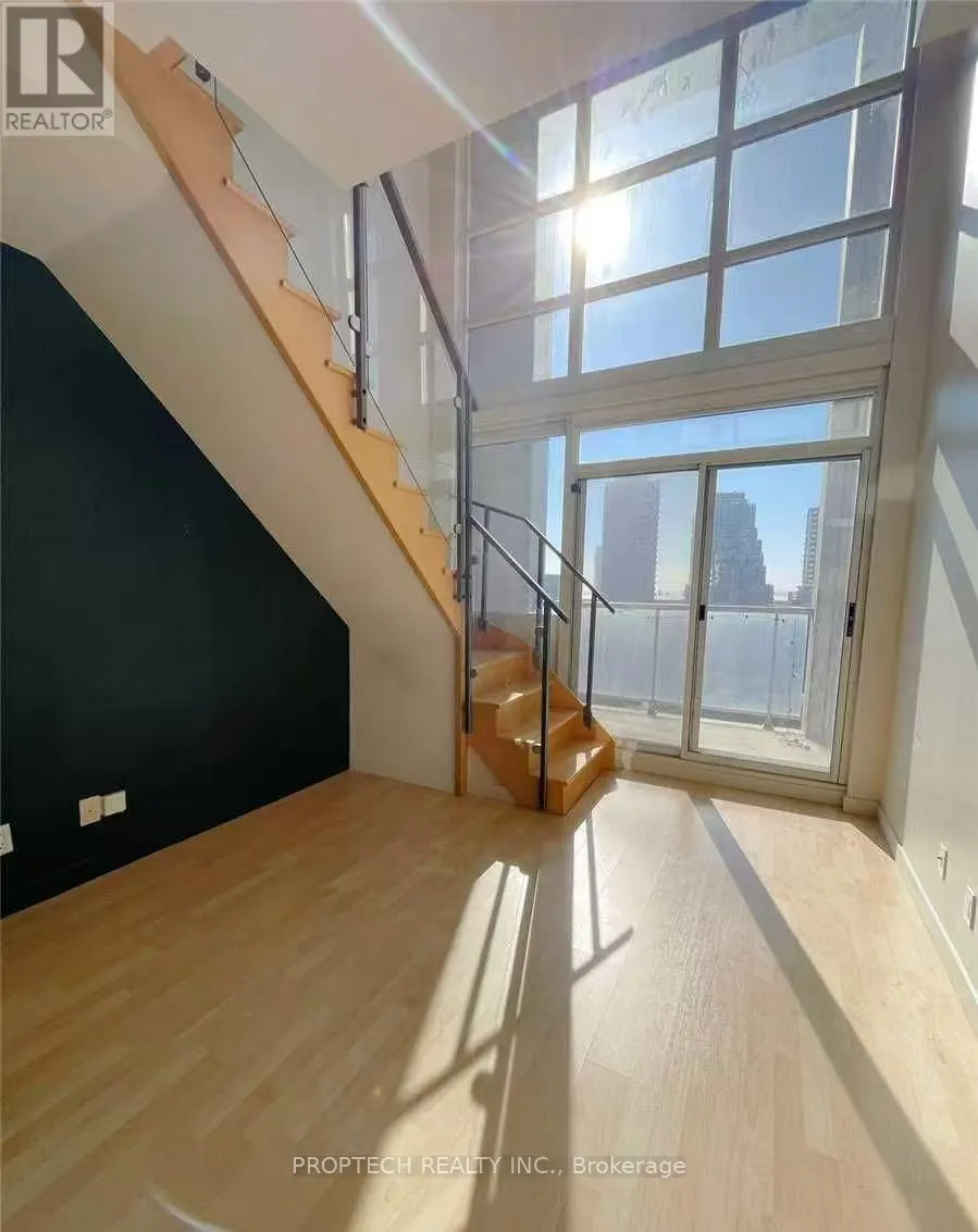 916 - 1 SHAW STREET