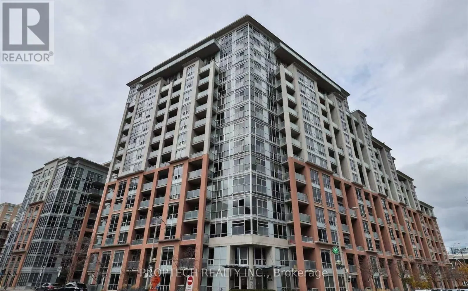 916 - 1 SHAW STREET