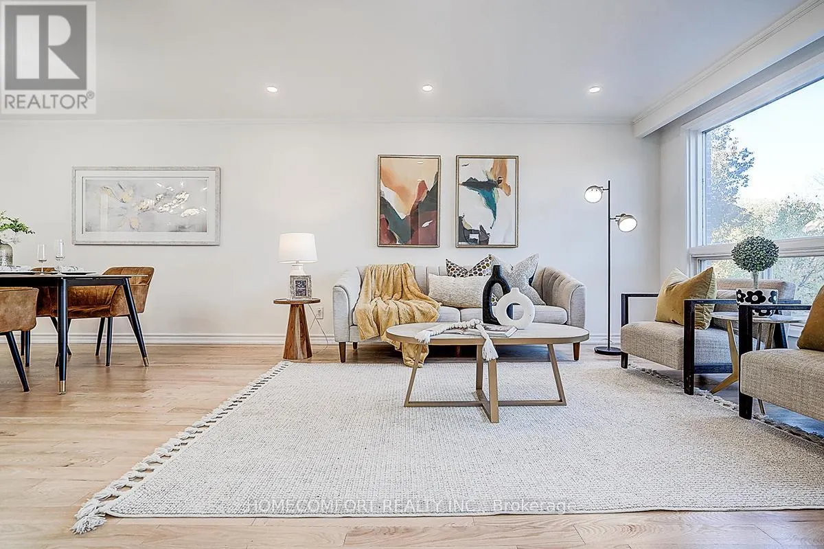 42 GREYHOUND DRIVE