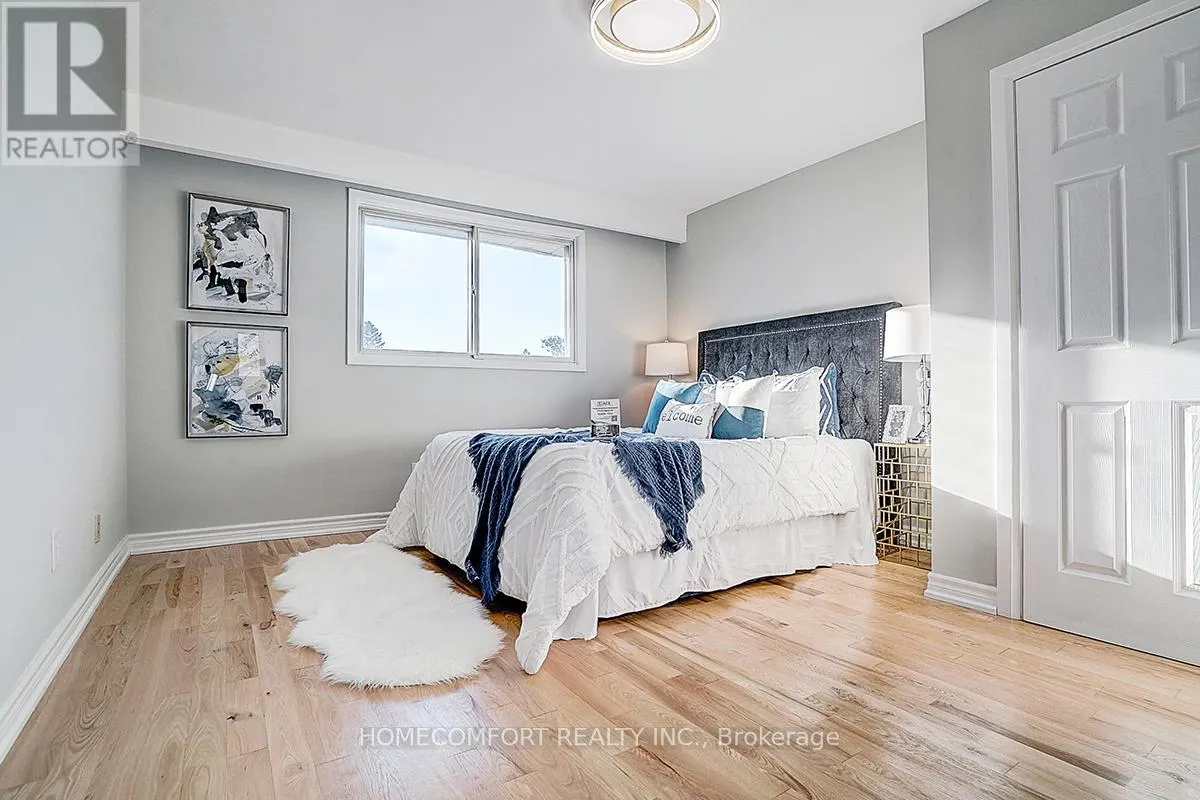 42 GREYHOUND DRIVE