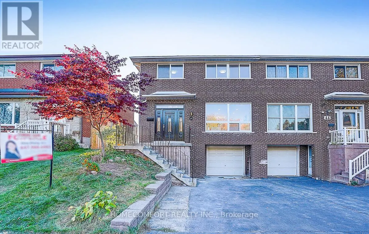 42 GREYHOUND DRIVE