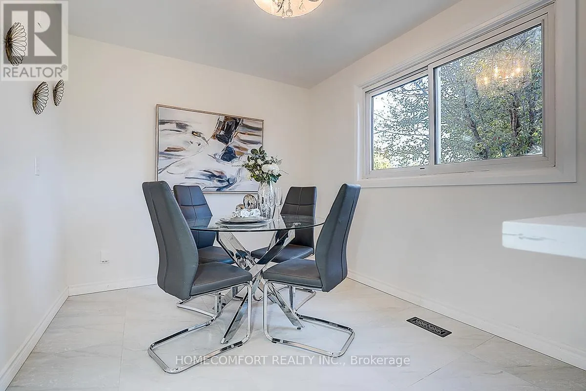 42 GREYHOUND DRIVE