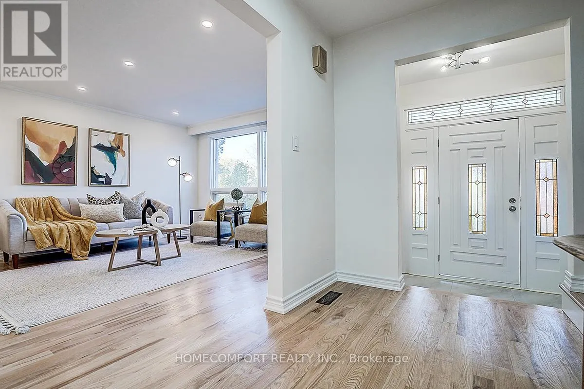 42 GREYHOUND DRIVE
