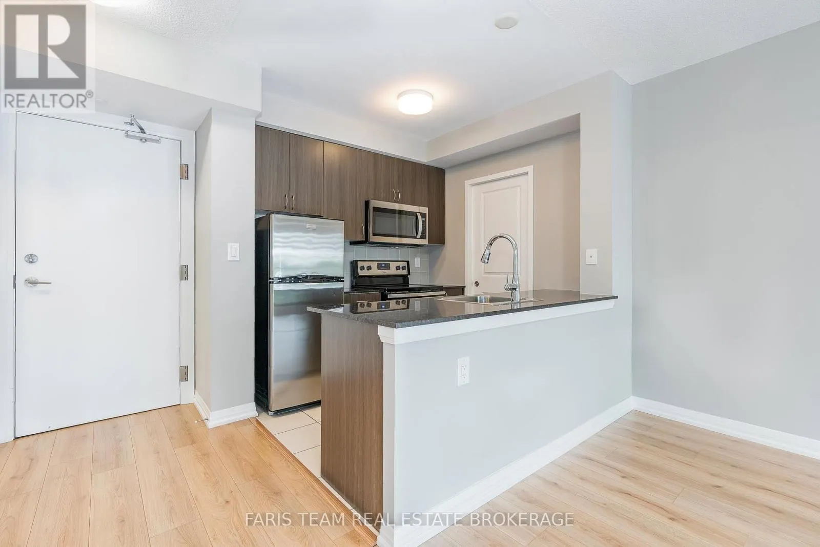 401 - 741 SHEPPARD AVENUE W
