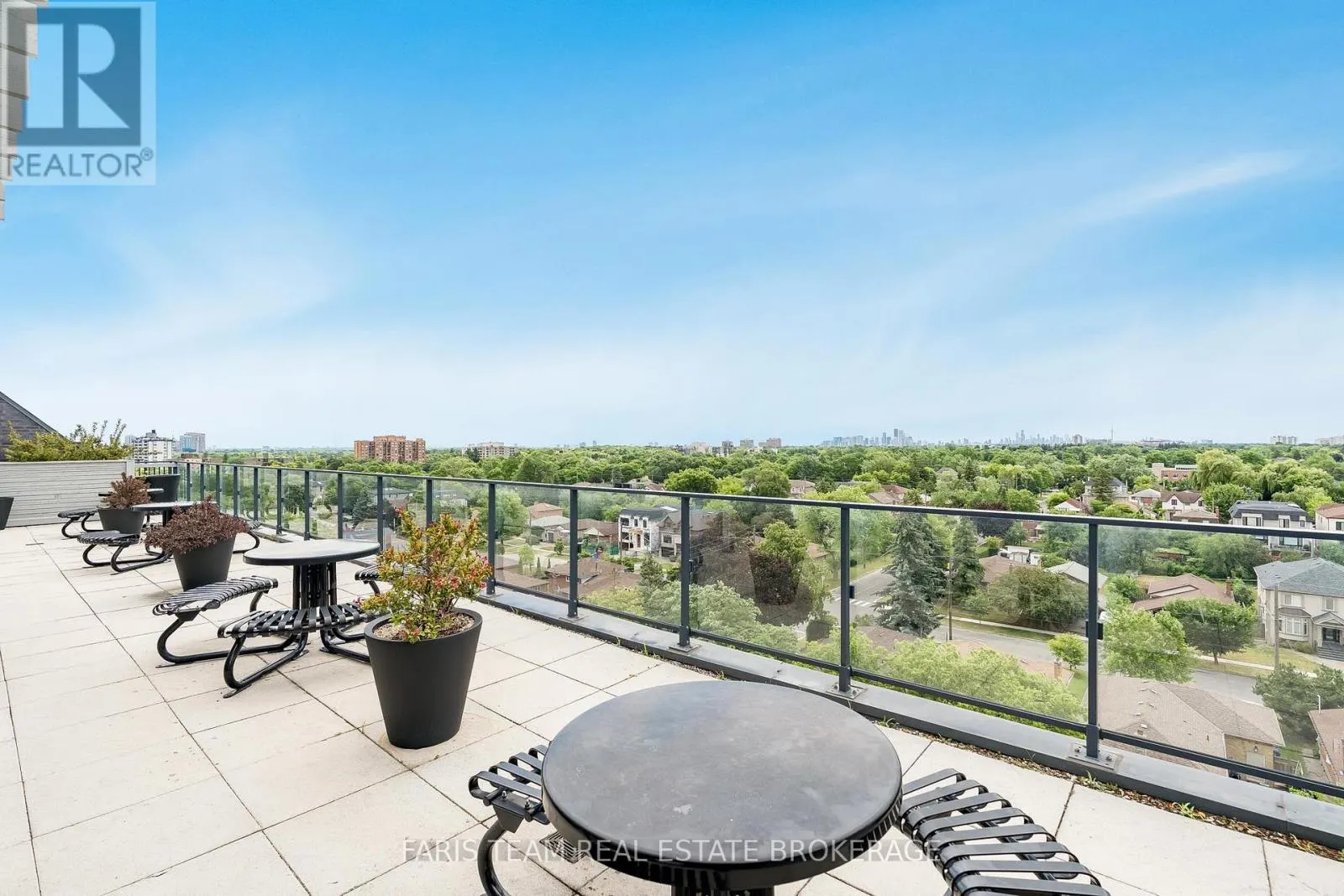 401 - 741 SHEPPARD AVENUE W