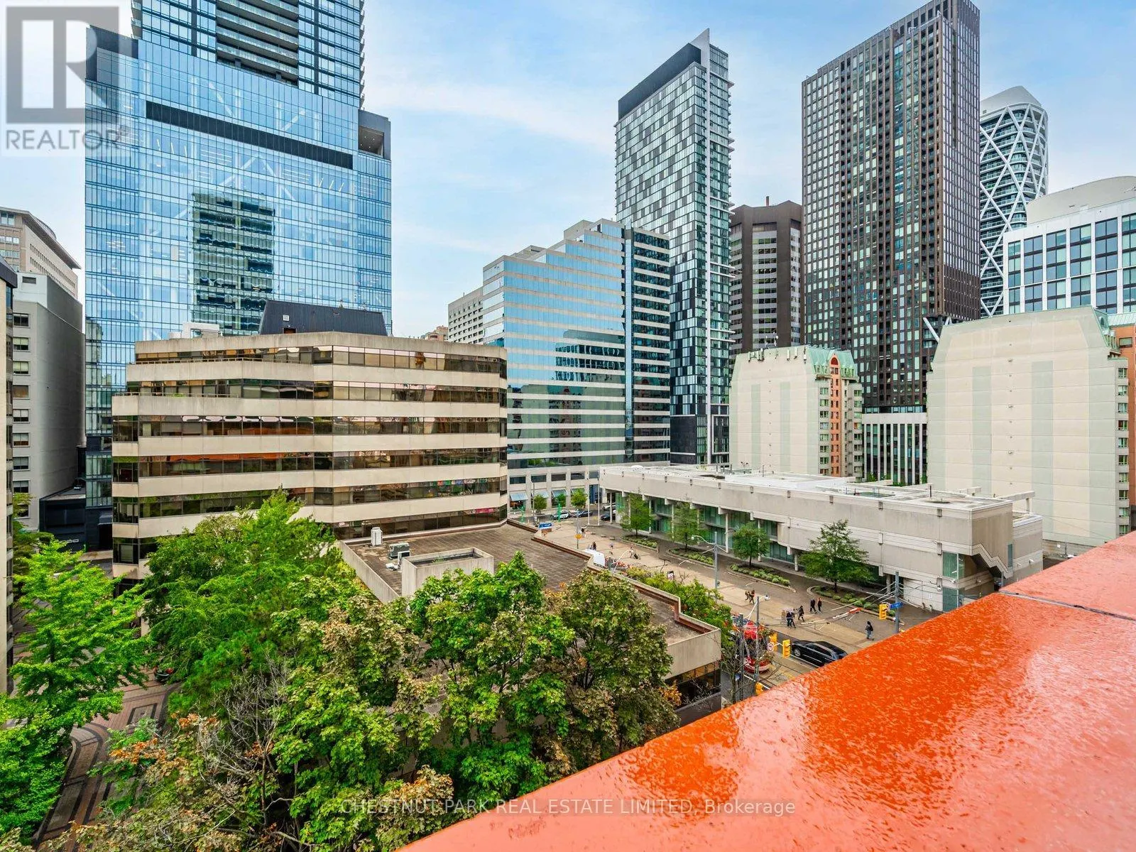 503 - 280 DUNDAS STREET W