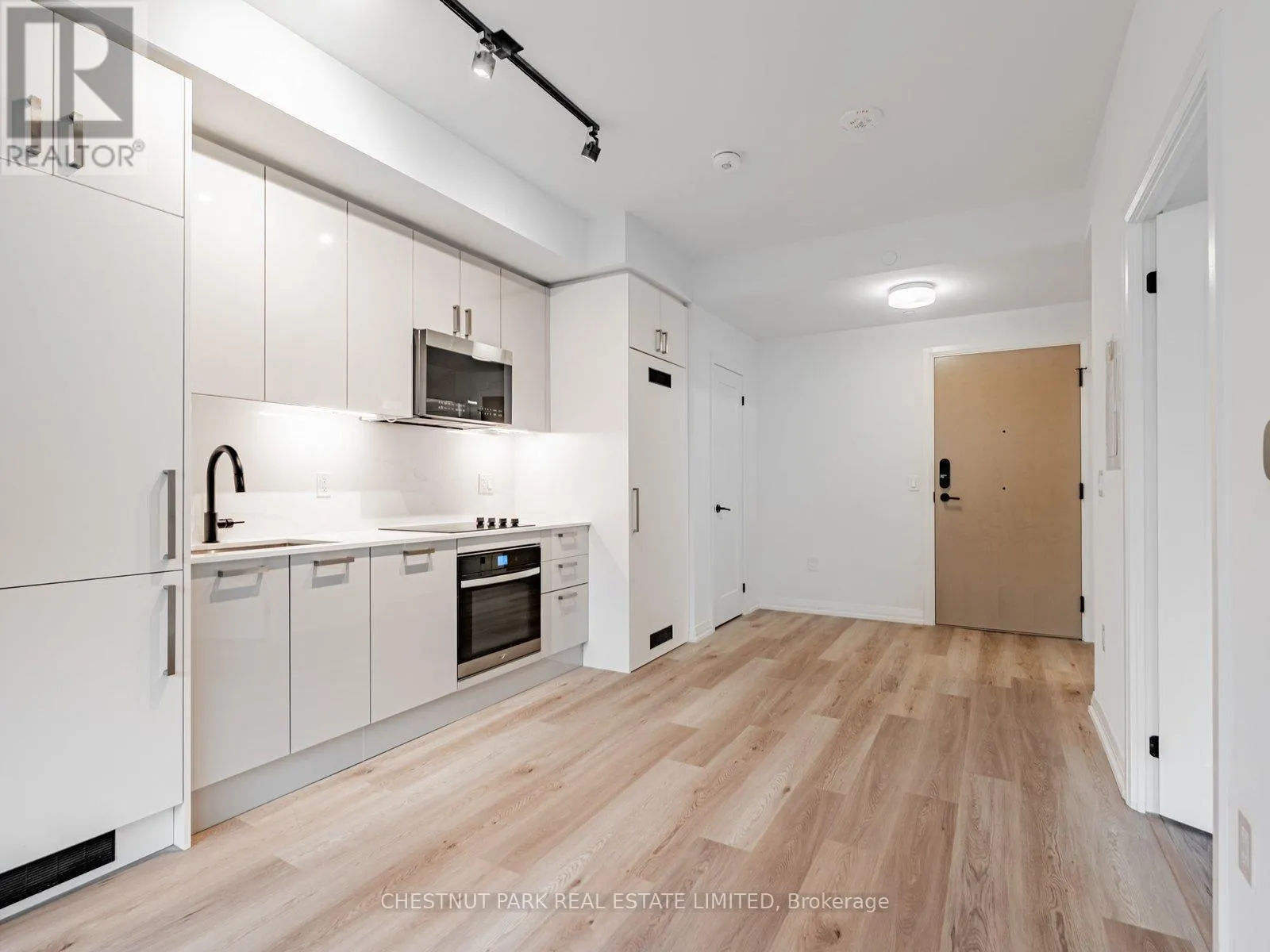 503 - 280 DUNDAS STREET W