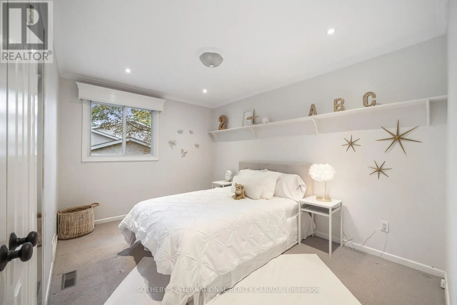 27 BAMBOO GROVE N