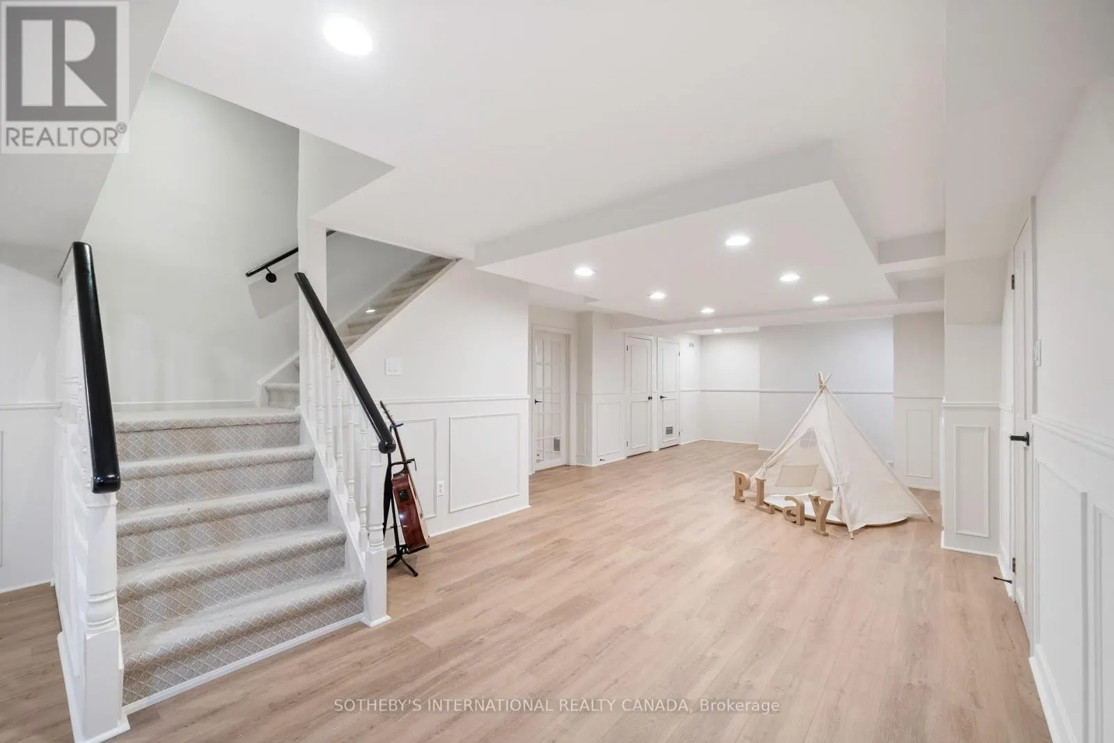 27 BAMBOO GROVE N