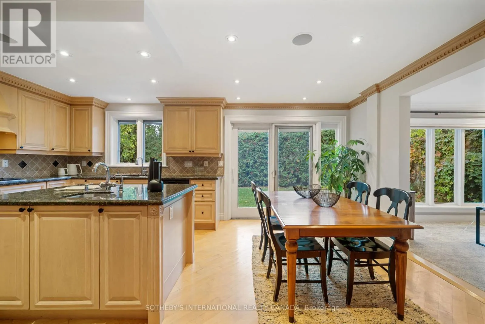 27 BAMBOO GROVE N
