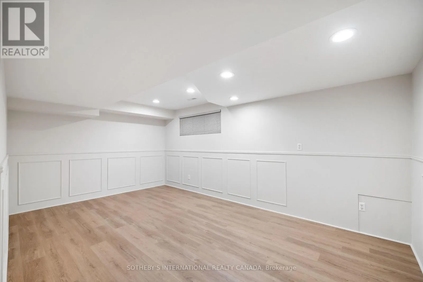27 BAMBOO GROVE N