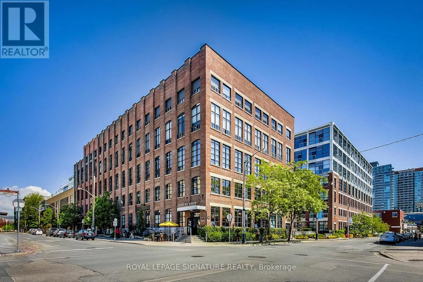 225 - 43 HANNA AVENUE