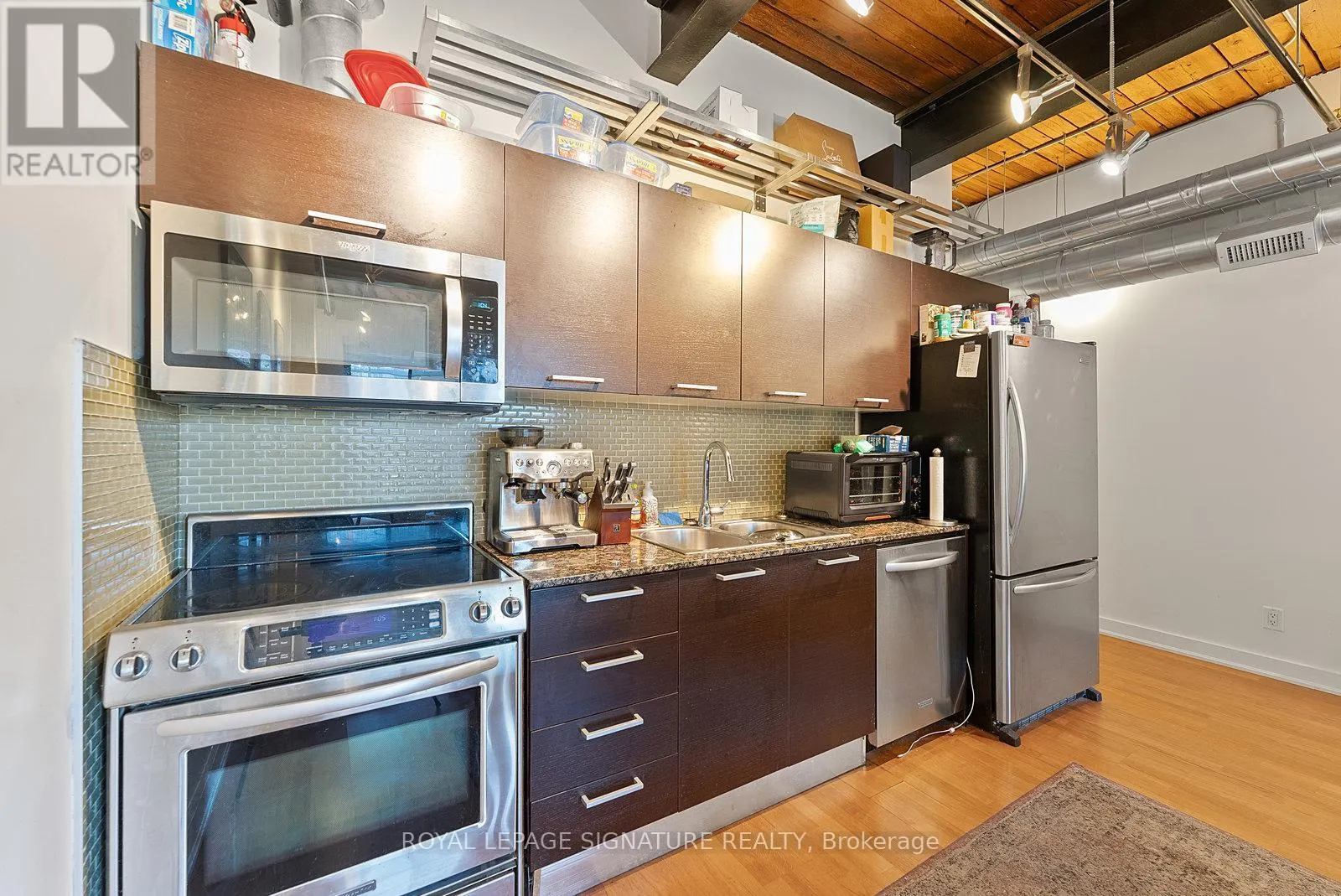 225 - 43 HANNA AVENUE