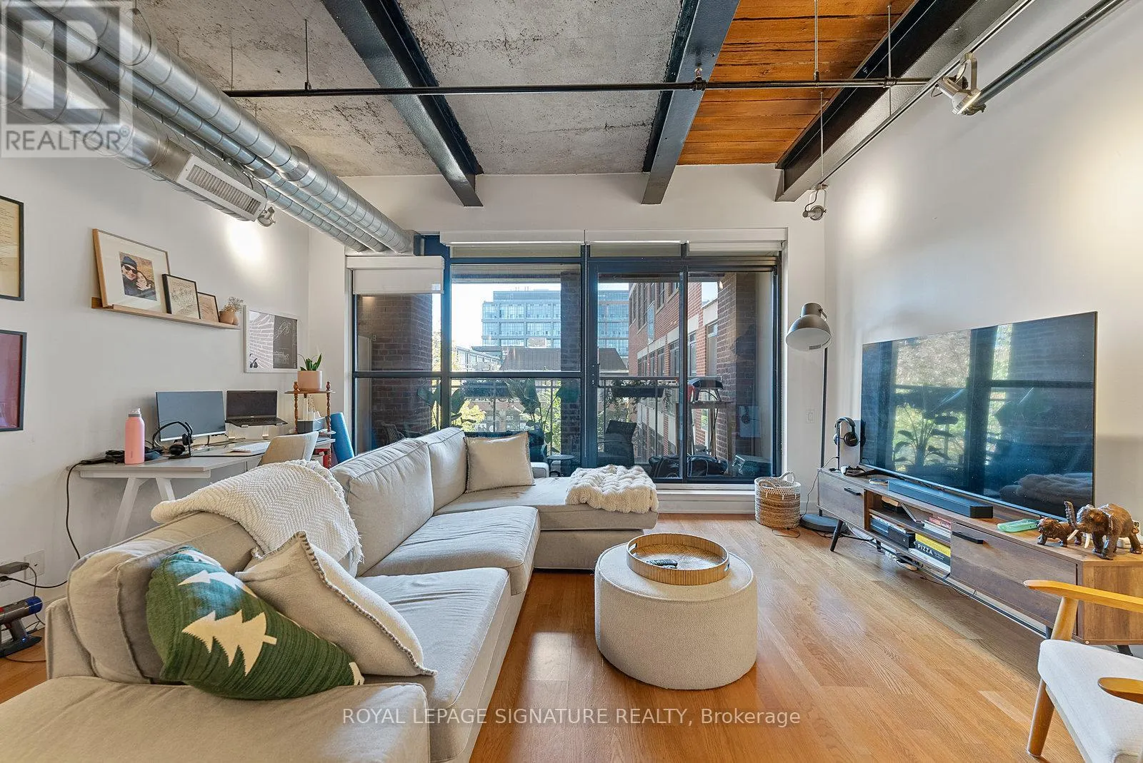 225 - 43 HANNA AVENUE
