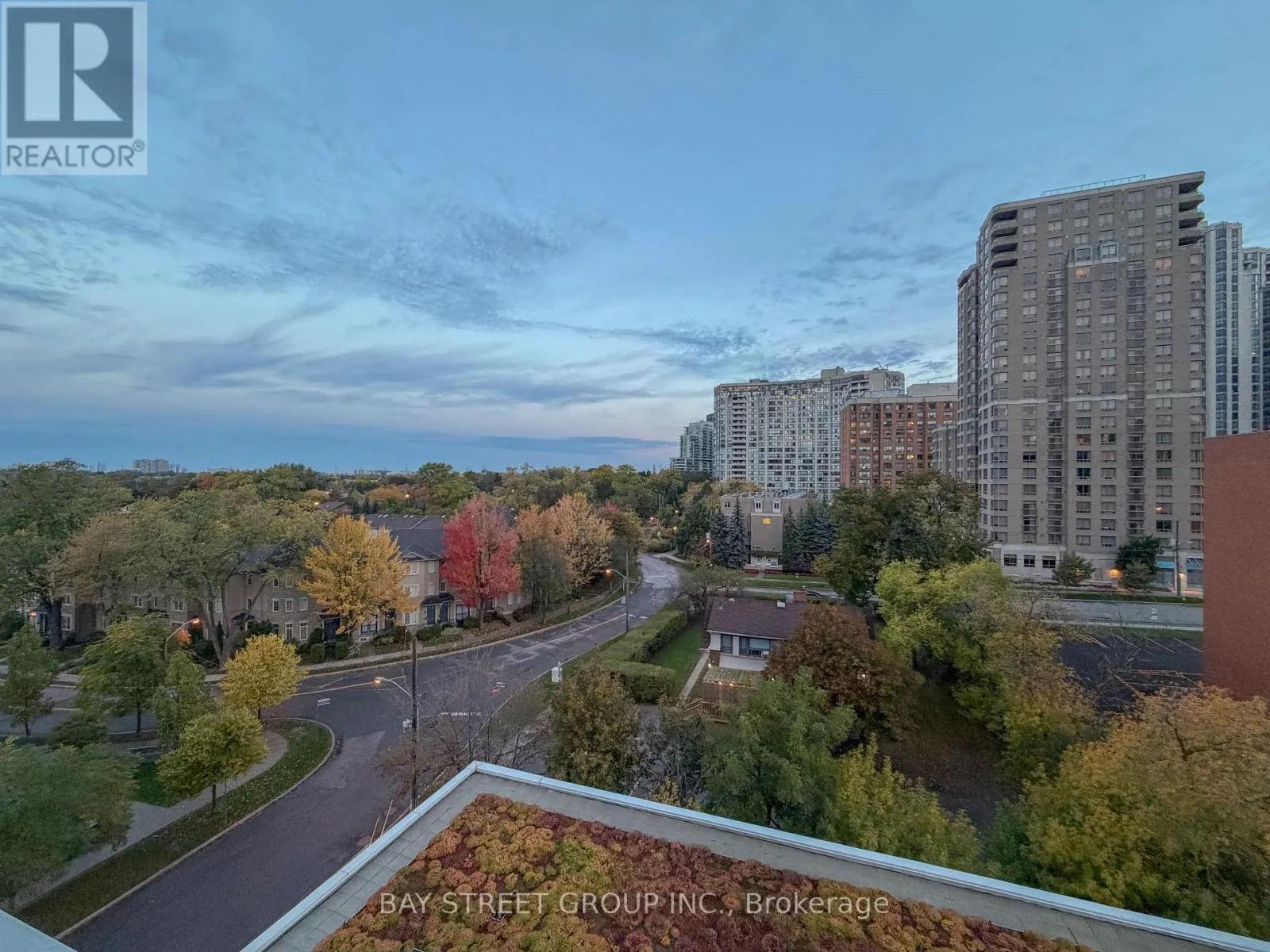 812 - 75 CANTERBURY PLACE