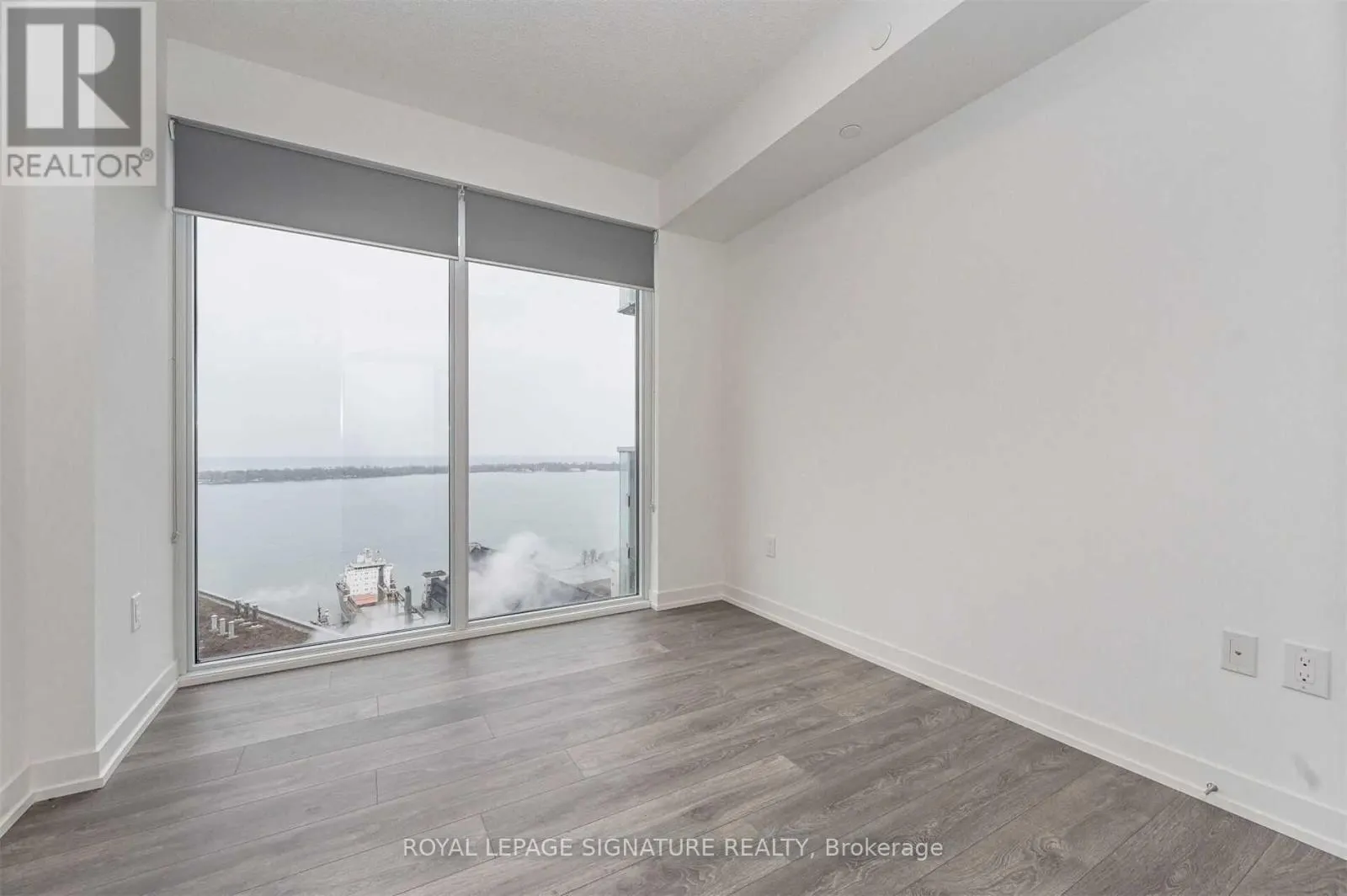 2303 - 15 LOWER JARVIS STREET