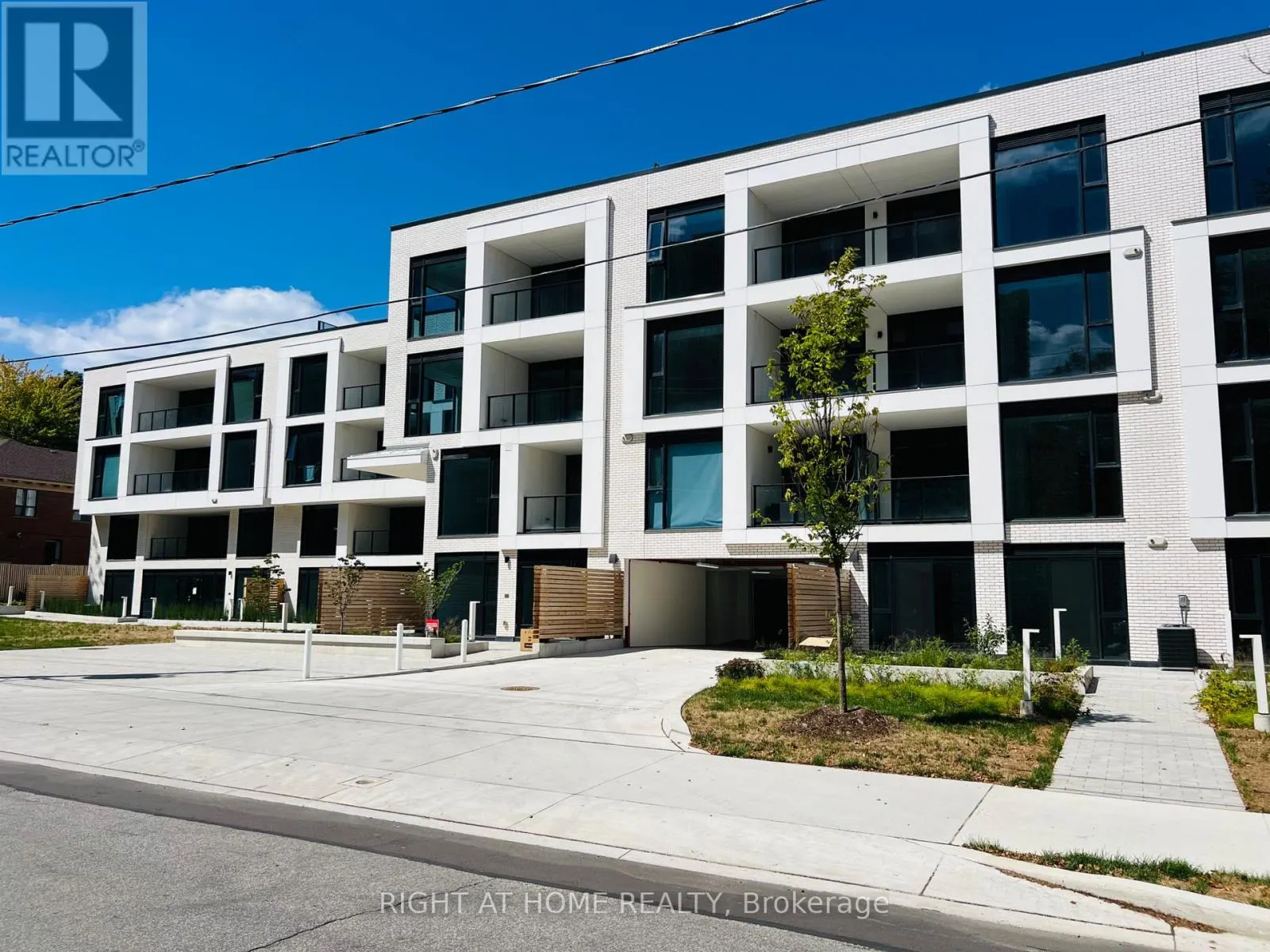 101 - 200 KEEWATIN AVENUE