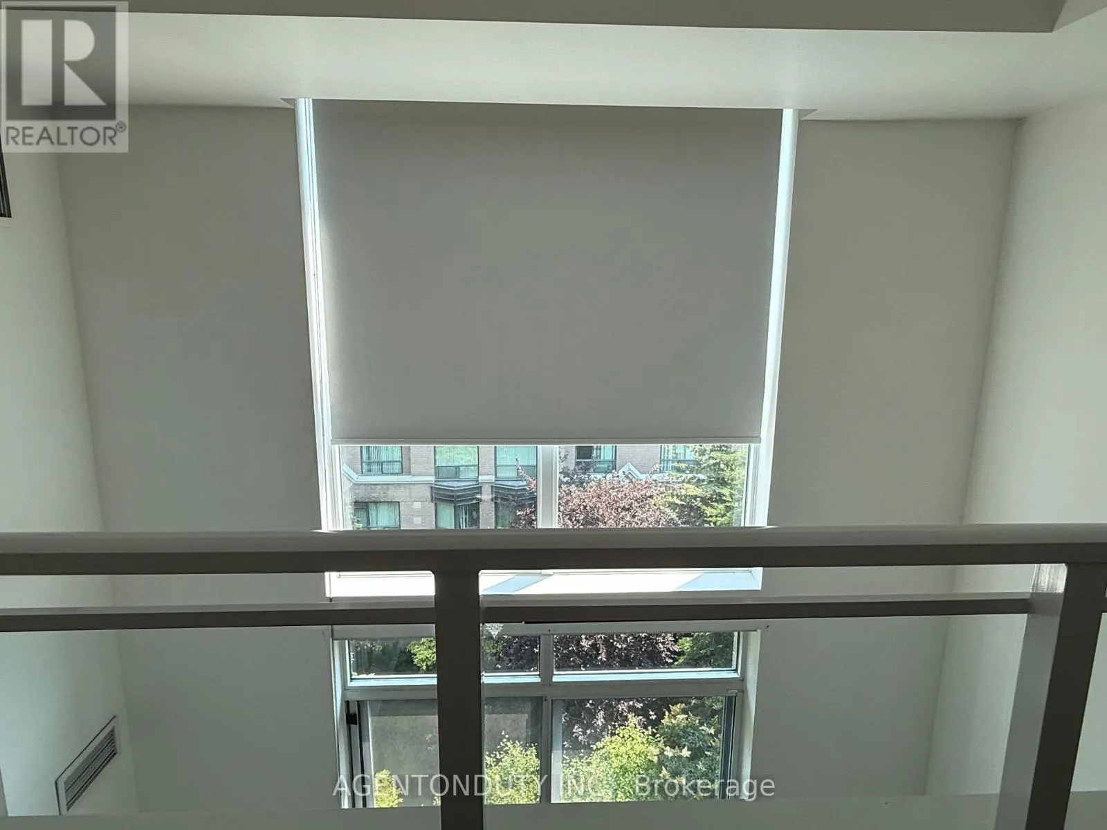 529 - 109 FRONT STREET E