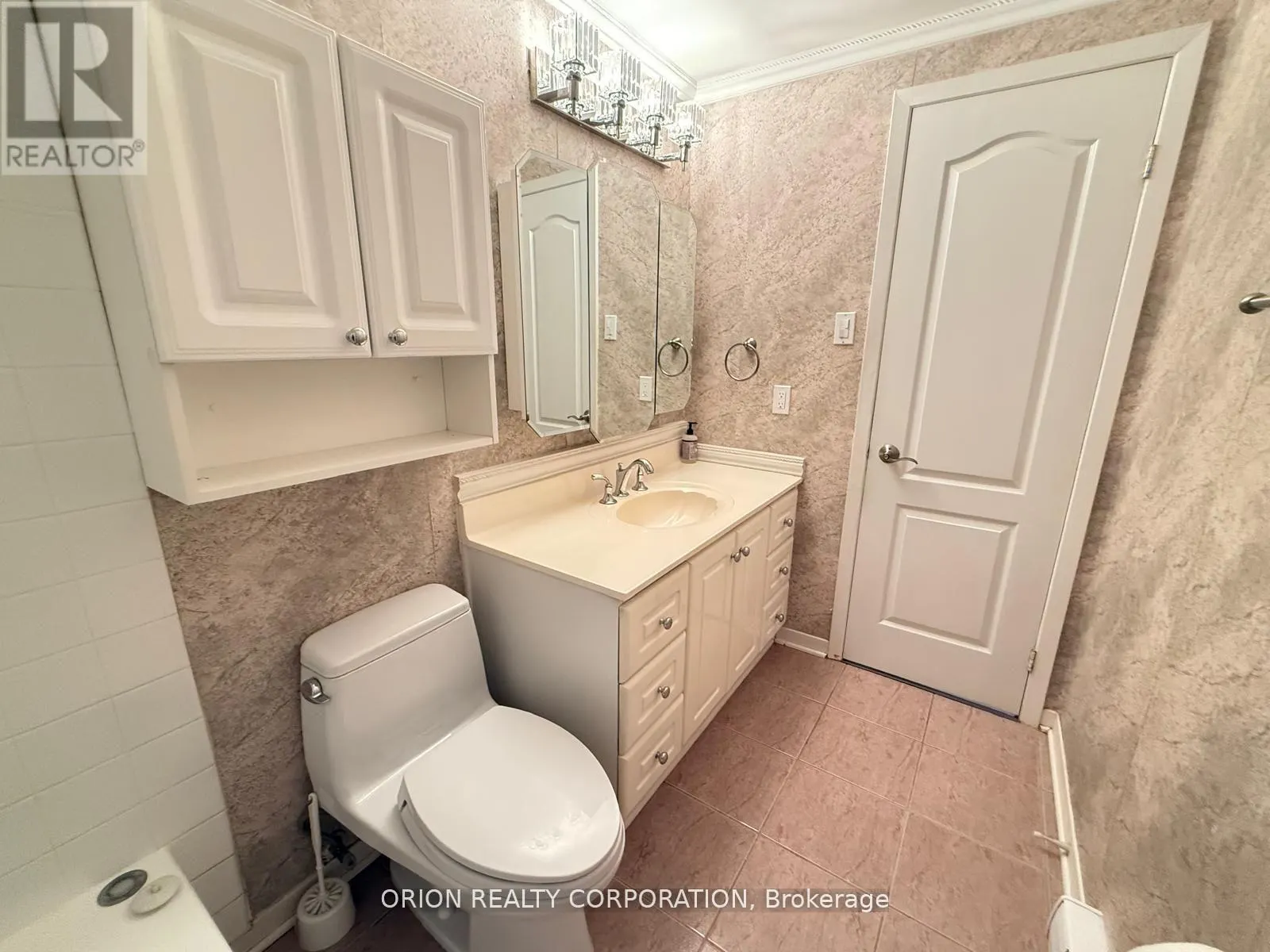 20 ANTIBES DRIVE