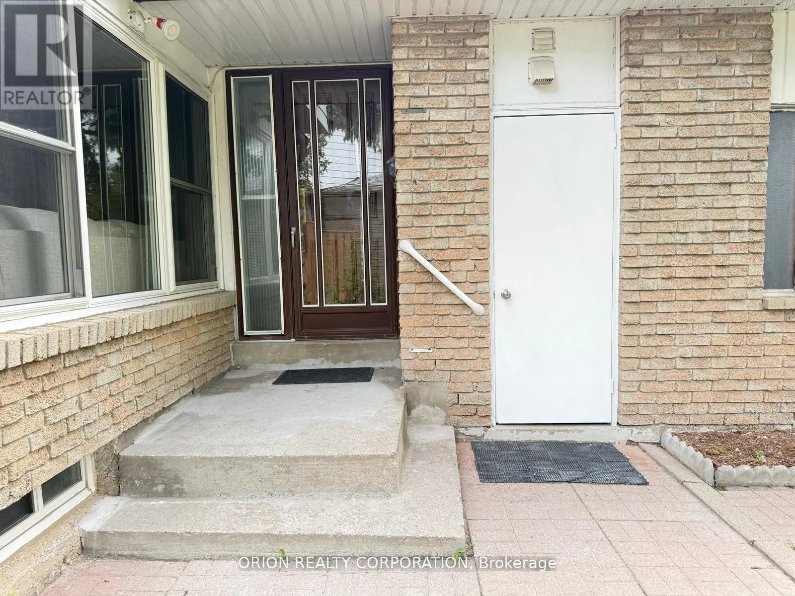 20 ANTIBES DRIVE
