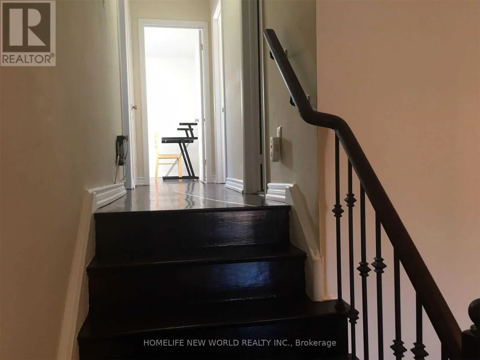 UPPER - 162 EDMONTON DRIVE